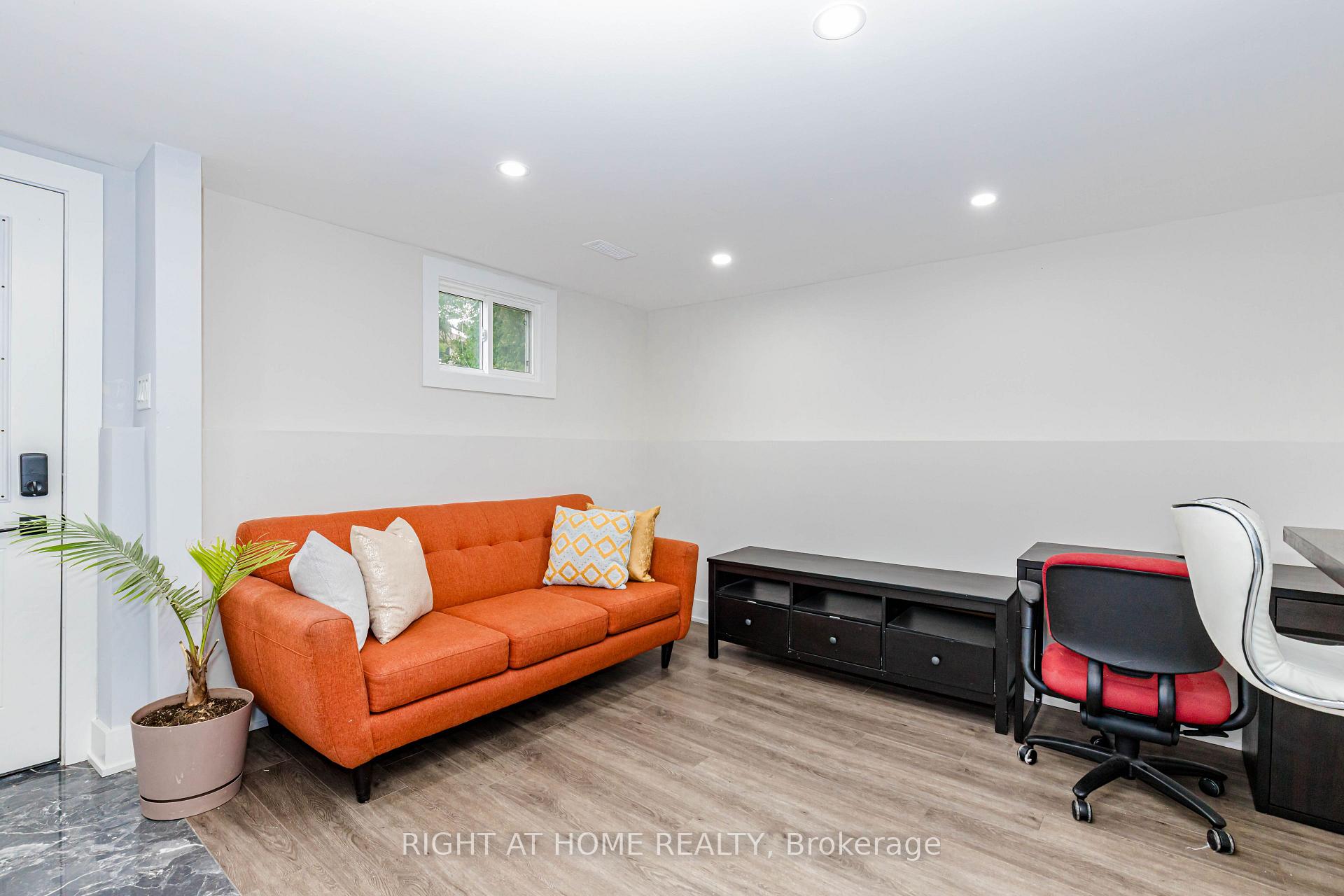 Photo 33 of 2358 Arnold Crescent, Burlington, Brant Hills — HOMEH