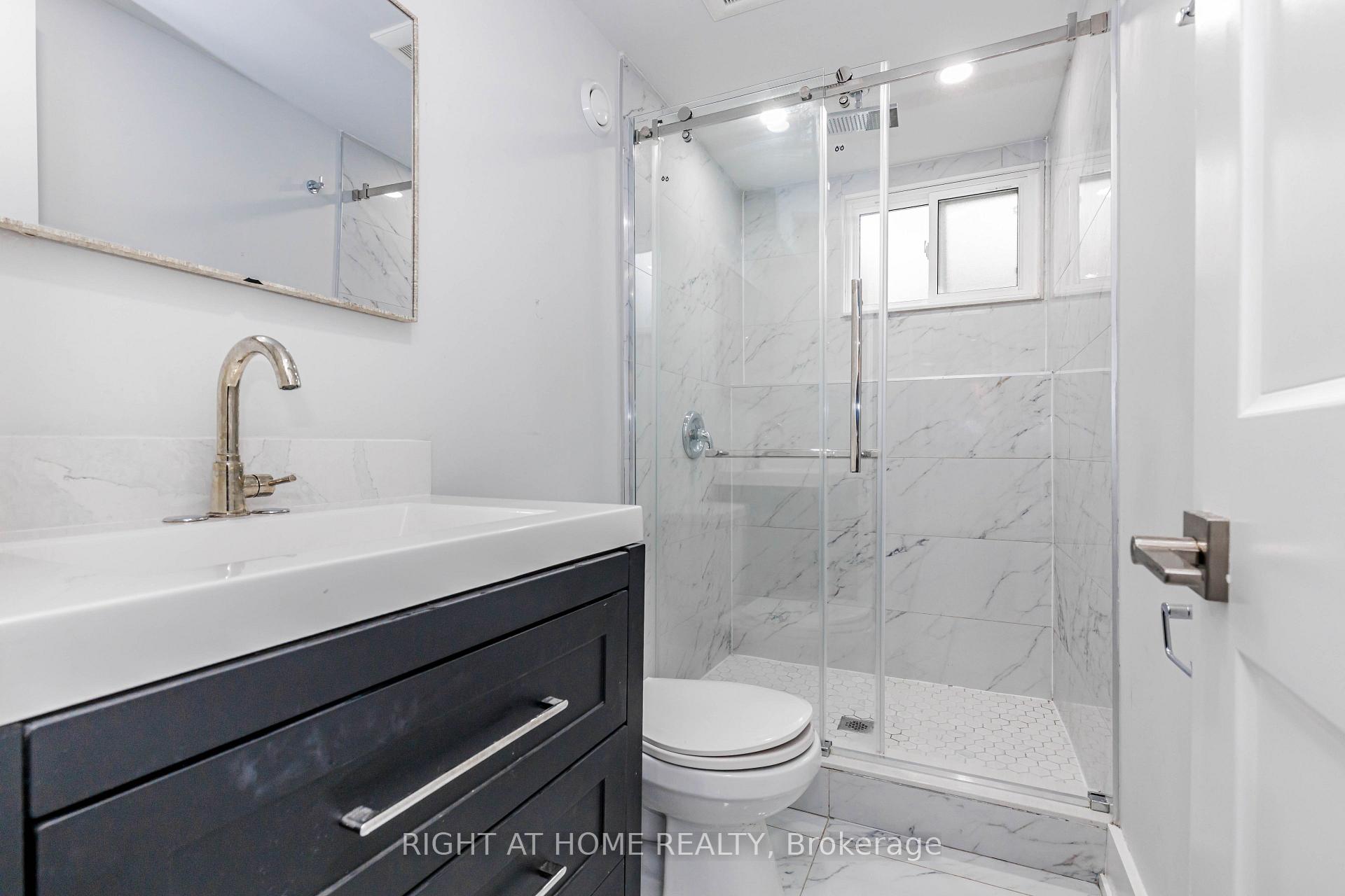 Photo 38 of 2358 Arnold Crescent, Burlington, Brant Hills — HOMEH