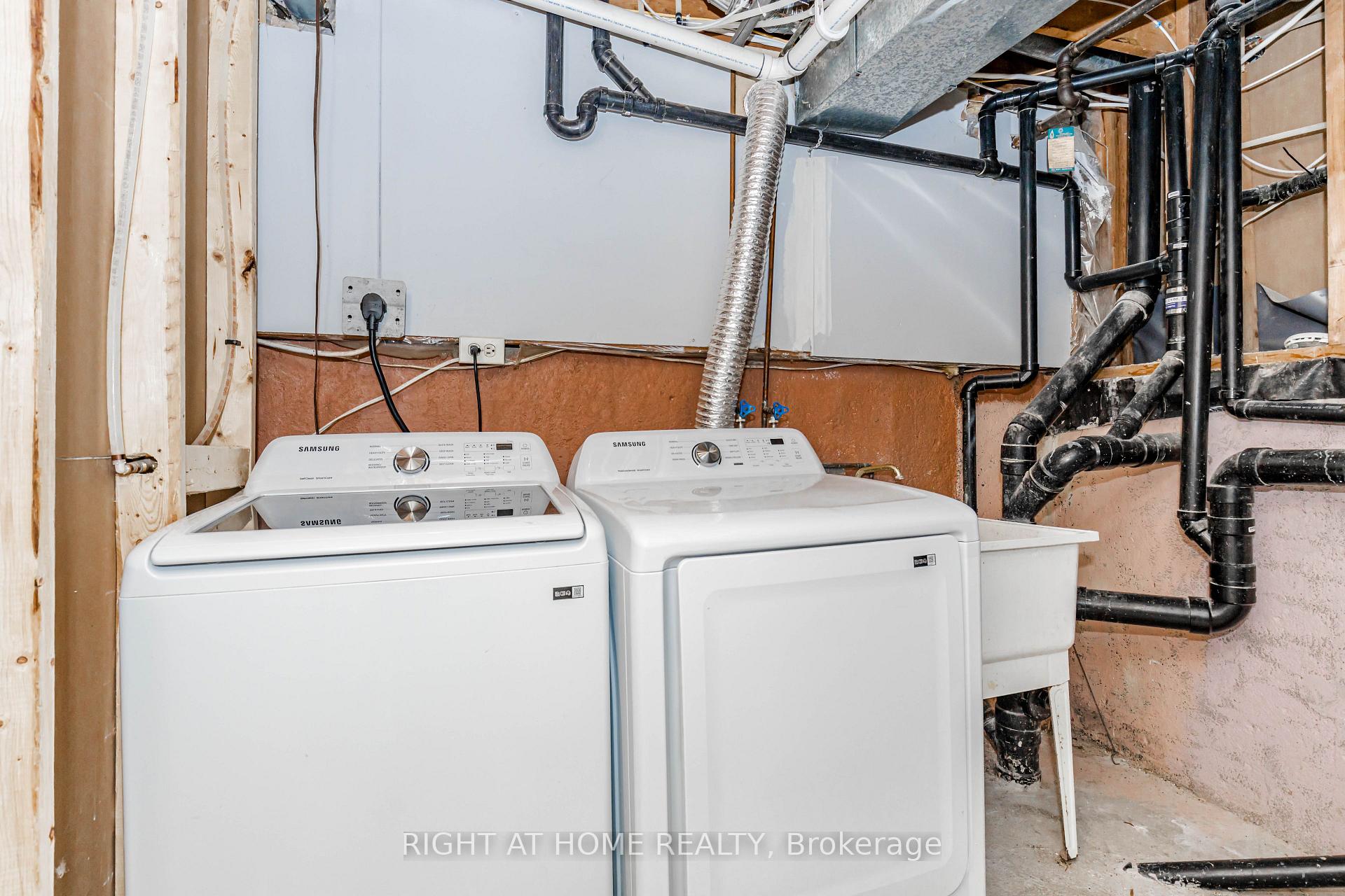 Photo 44 of 2358 Arnold Crescent, Burlington, Brant Hills — HOMEH
