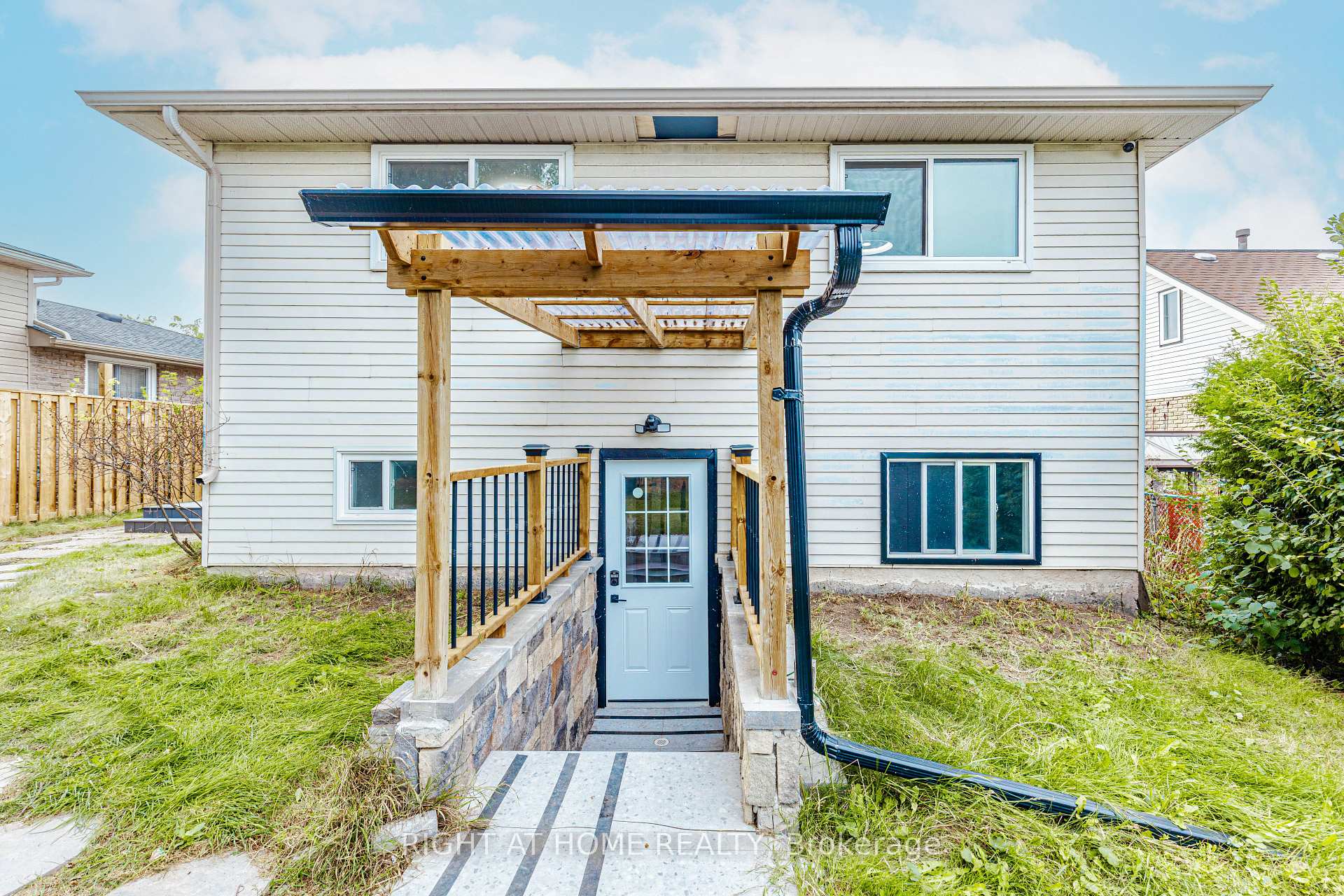Photo 49 of 2358 Arnold Crescent, Burlington, Brant Hills — HOMEH