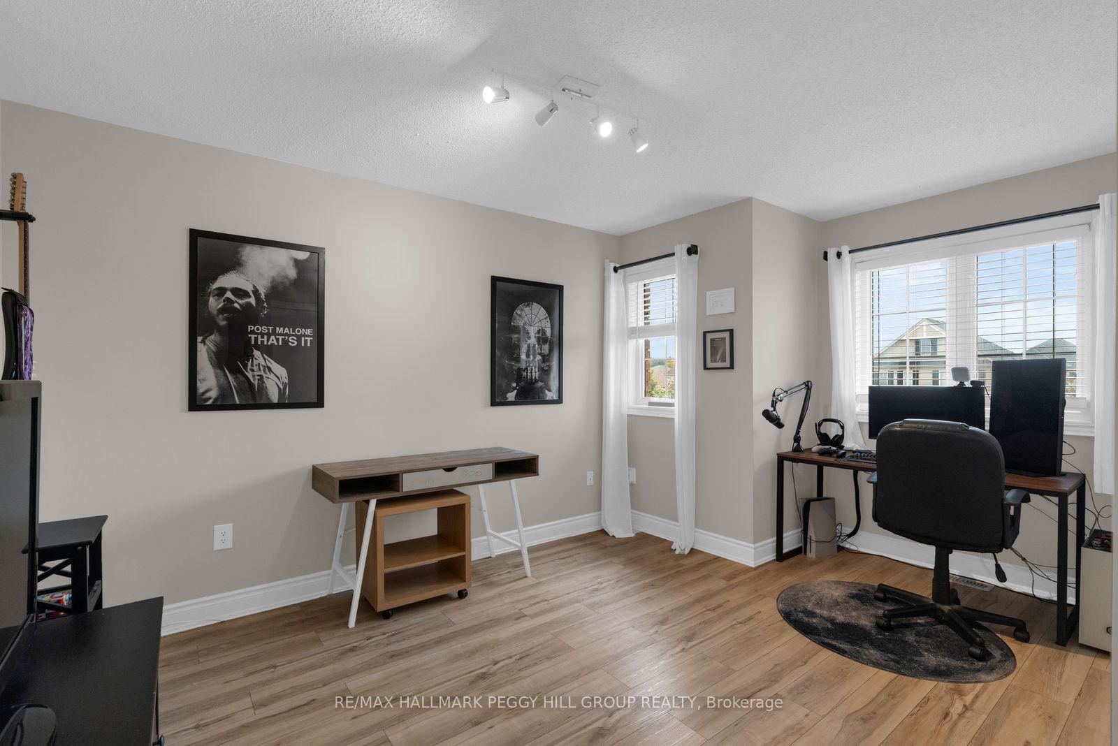 Photo 22 of 53 Tudor Crescent, Barrie, Innis-Shore — HOMEH