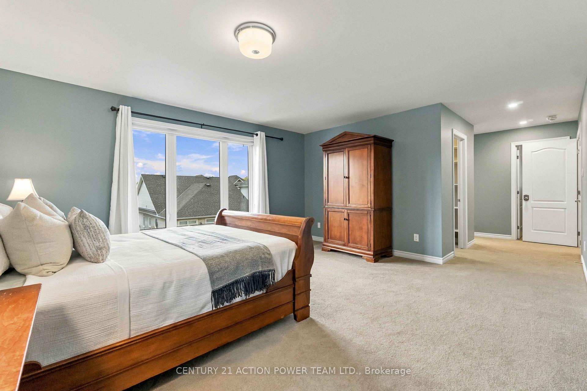 Photo 19 of 703 Mashkig Avenue E, Ottawa, Camelot — HOMEH
