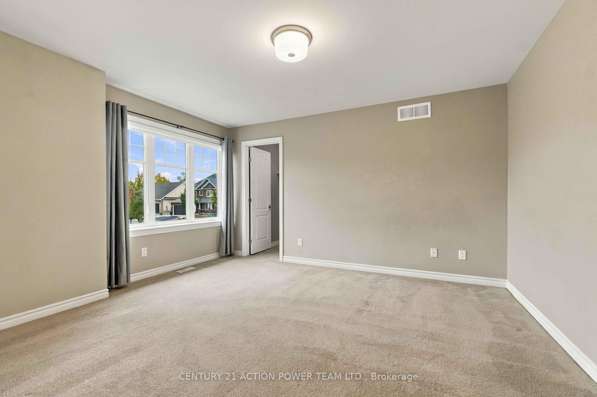 Photo 32 of 703 Mashkig Avenue E, Ottawa, Camelot — HOMEH
