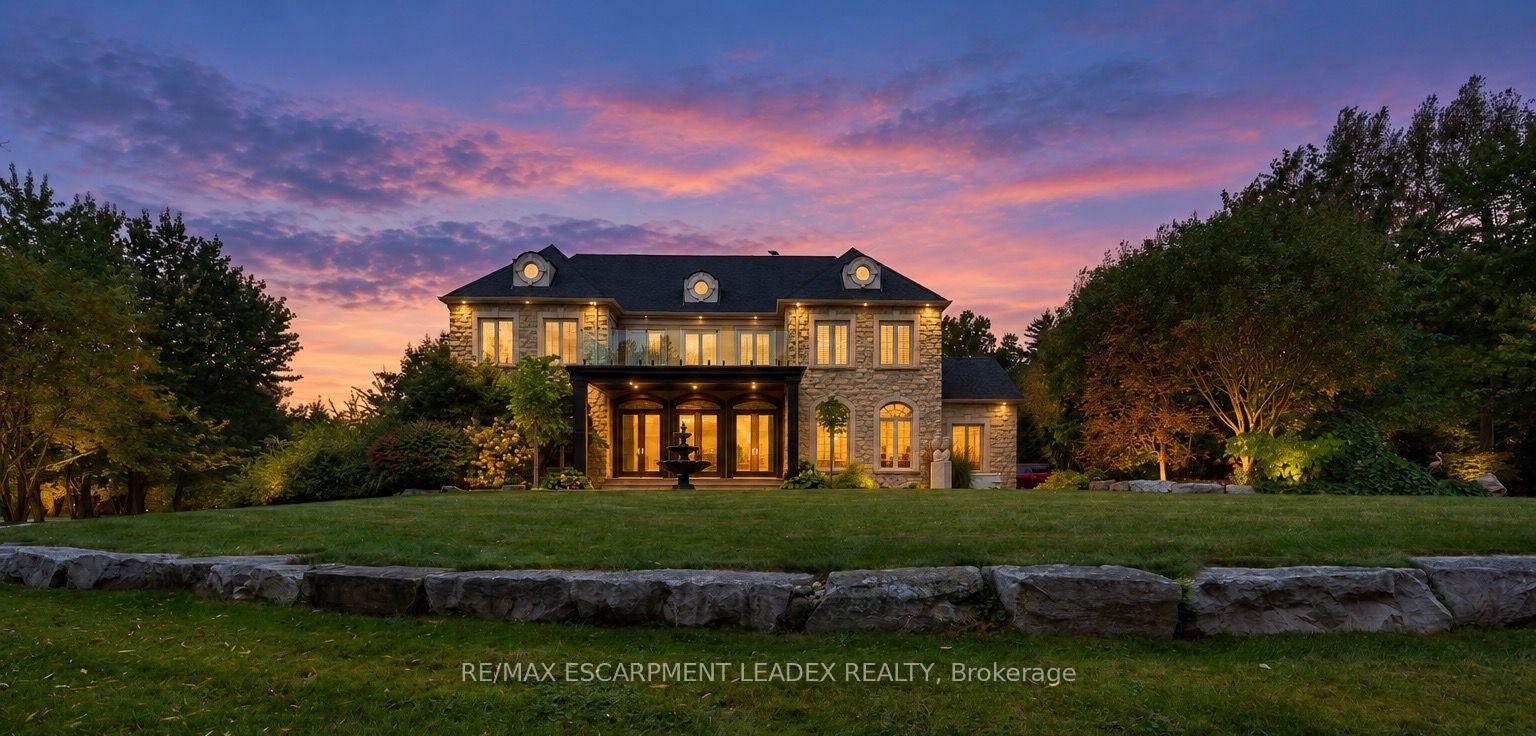 Photo 4 of 740 Fiddlers Green Road, Hamilton, Ancaster — HOMEH