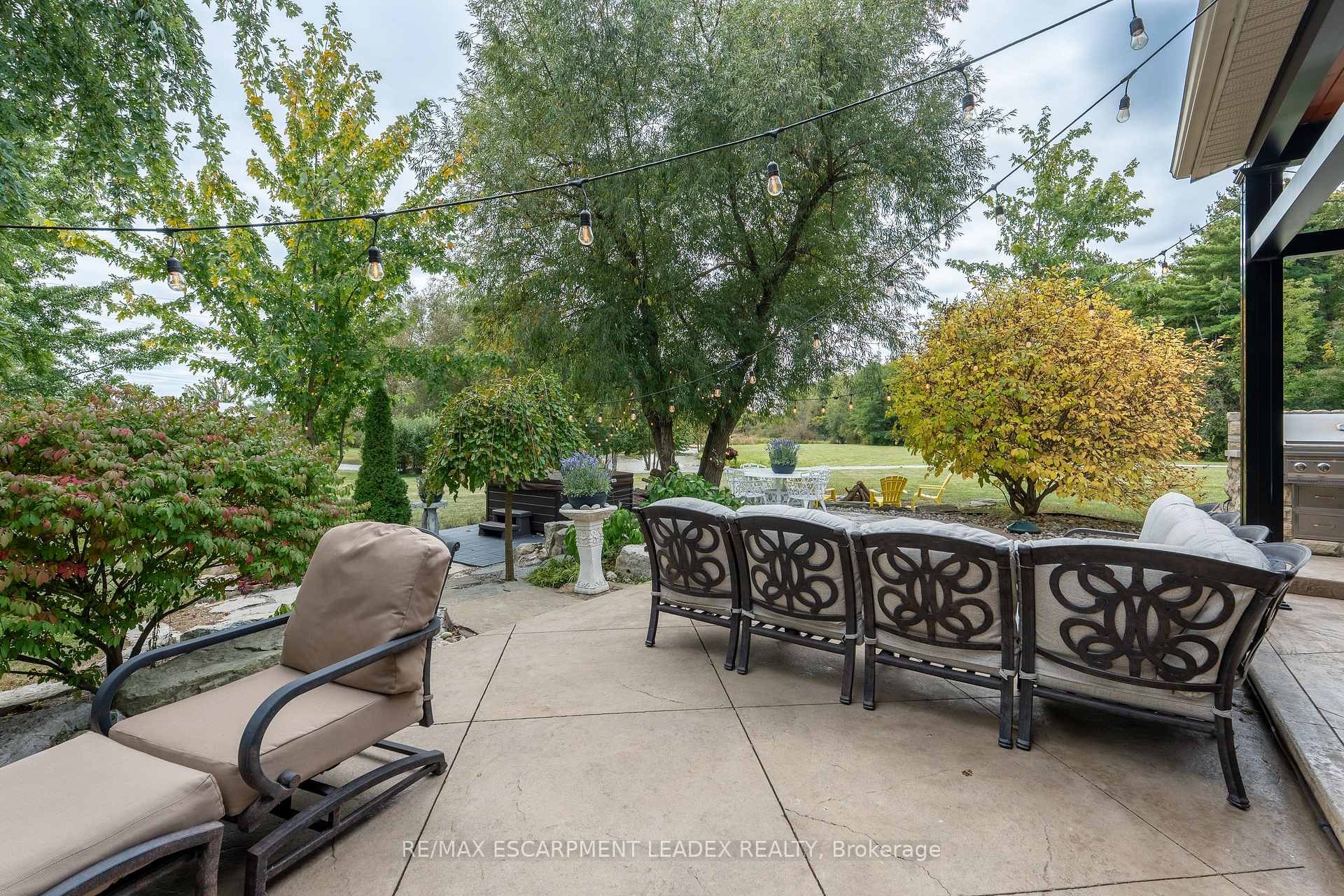 Photo 9 of 740 Fiddlers Green Road, Hamilton, Ancaster — HOMEH