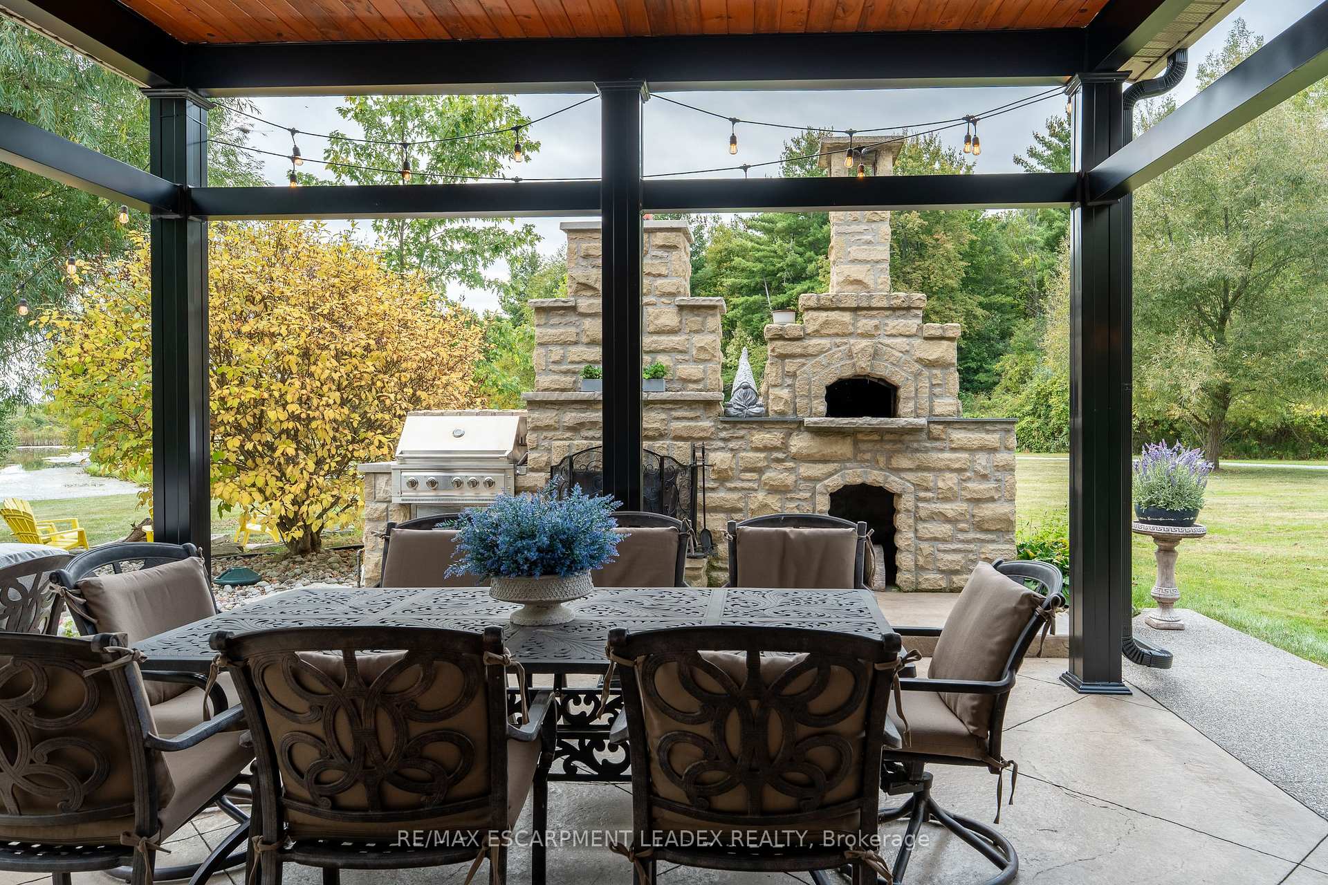 Photo 12 of 740 Fiddlers Green Road, Hamilton, Ancaster — HOMEH
