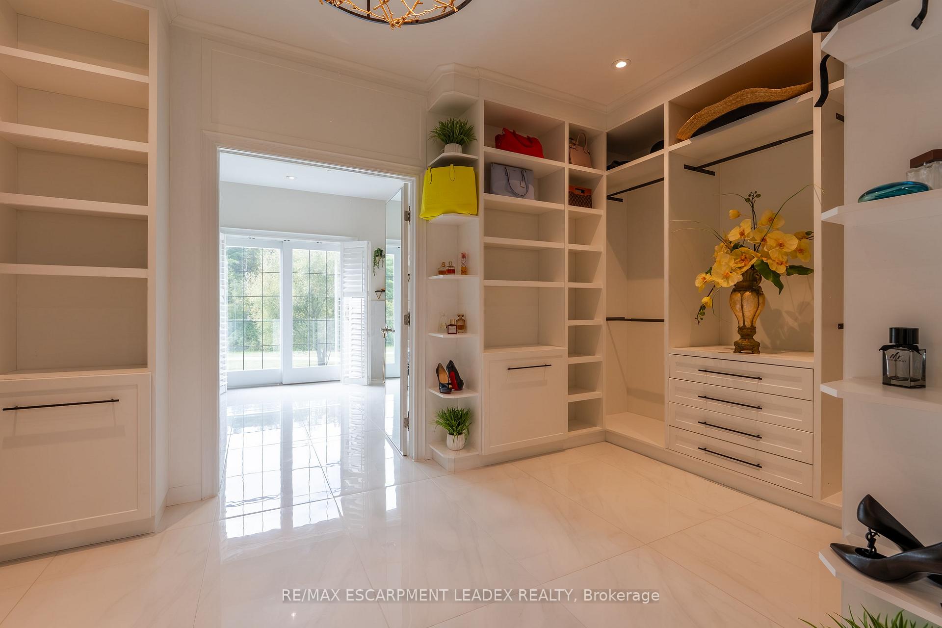 Photo 37 of 740 Fiddlers Green Road, Hamilton, Ancaster — HOMEH