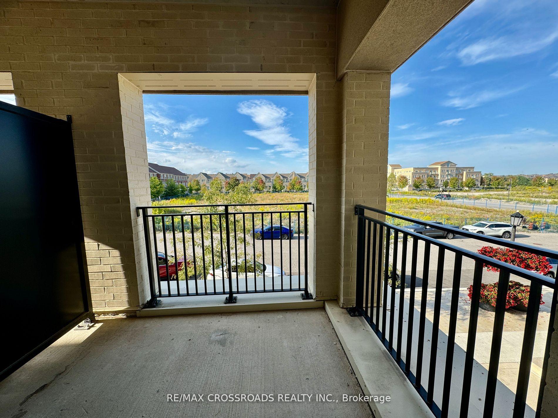 Photo 20 of Unit 239, 101 Cathedral High Street, Markham, Devil's Elbow — HOMEH