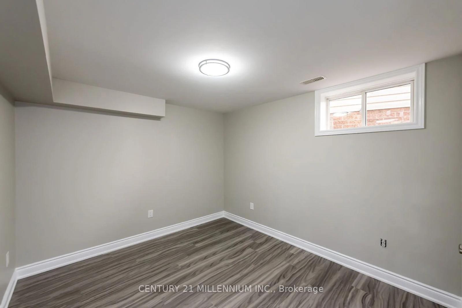 Photo 8 of 52 Marion Street, Hamilton, Mount Hope — HOMEH