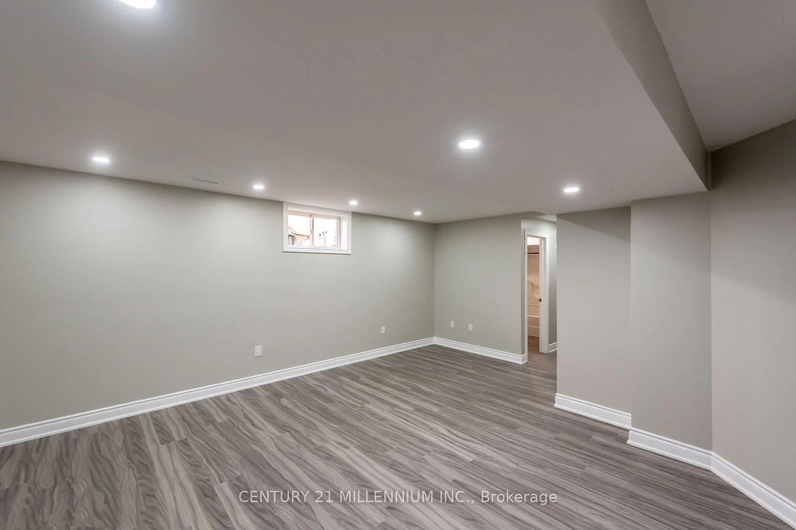 Photo 9 of 52 Marion Street, Hamilton, Mount Hope — HOMEH