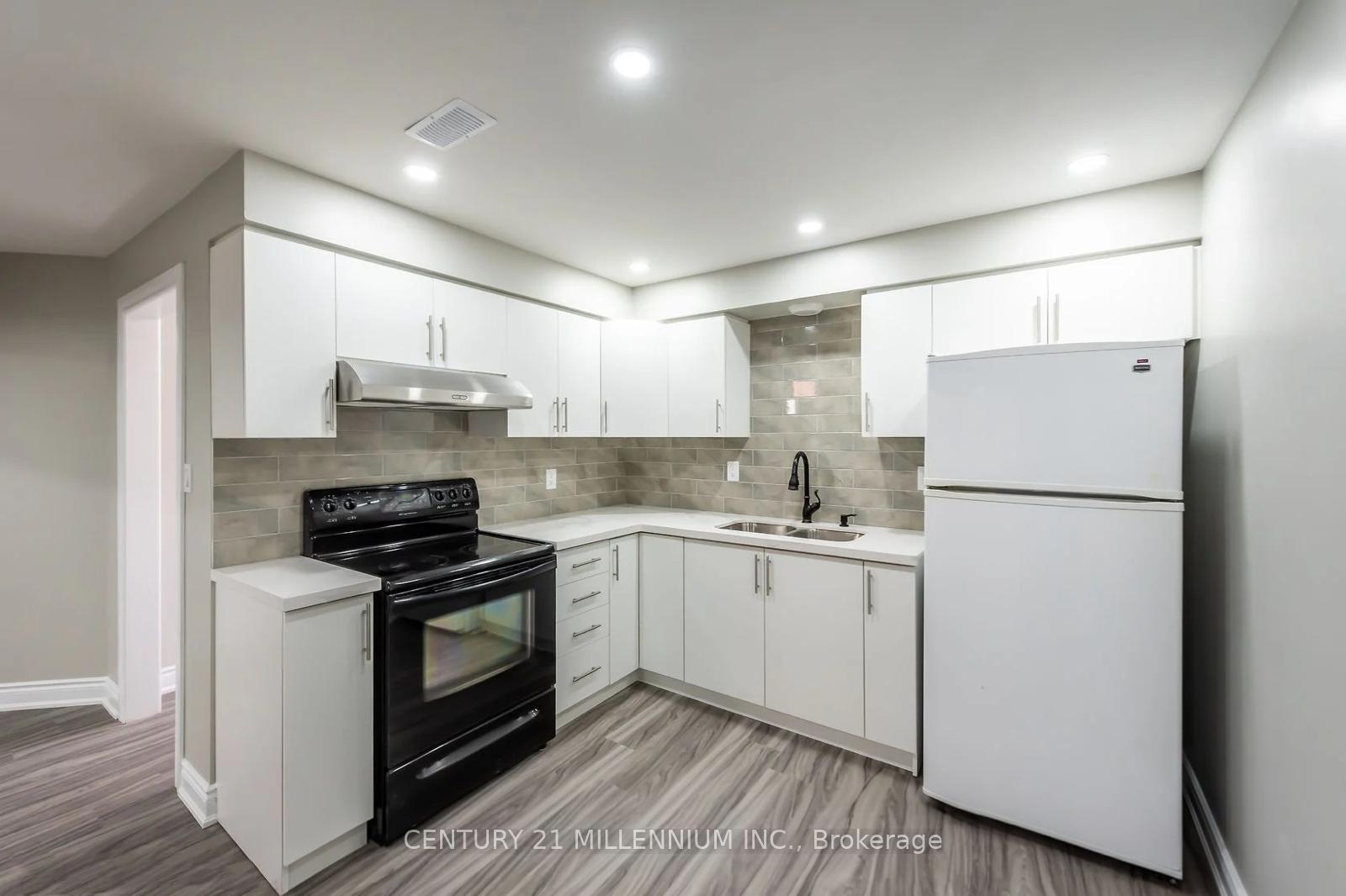 Photo 10 of 52 Marion Street, Hamilton, Mount Hope — HOMEH