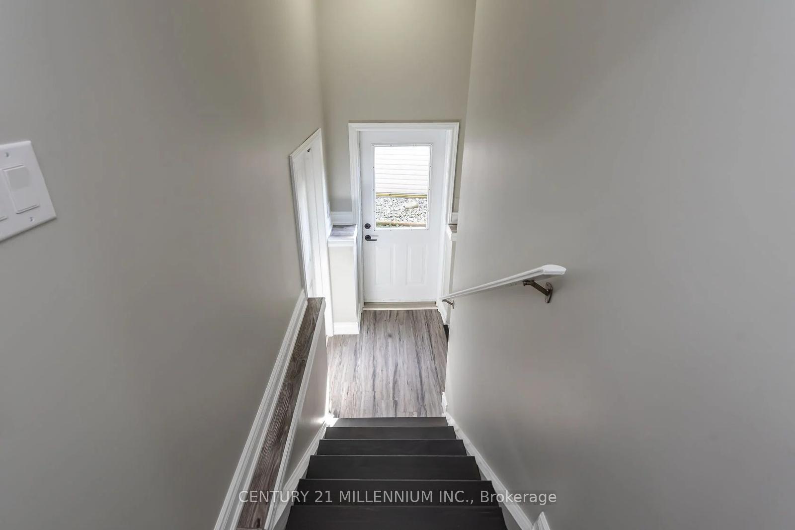 Photo 17 of 52 Marion Street, Hamilton, Mount Hope — HOMEH