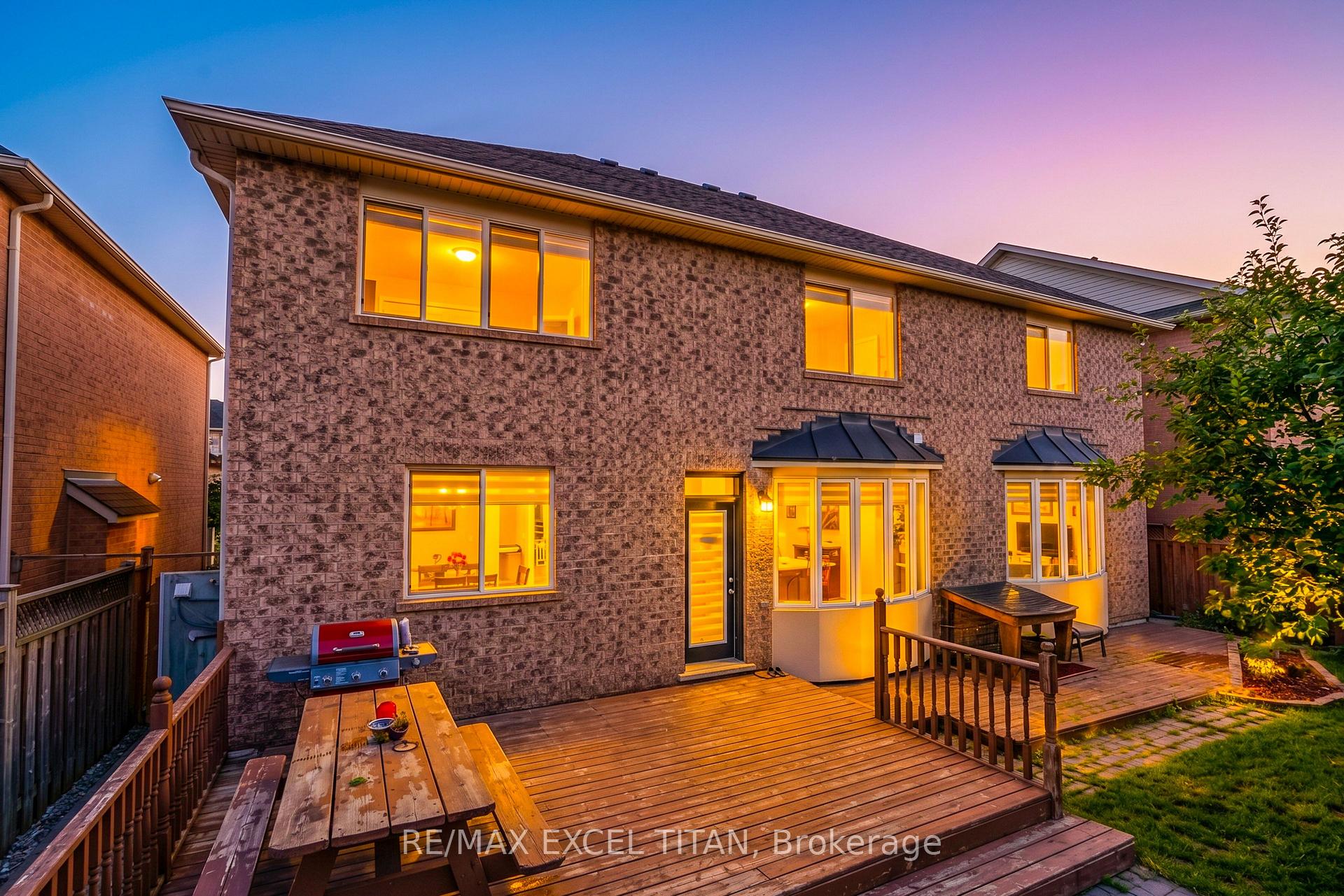 Photo 2 of 7 Braydon Boulevard, Brampton, Vales of Castlemore — HOMEH