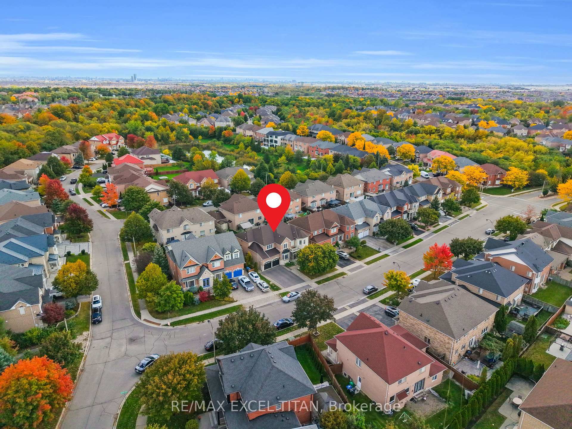 Photo 3 of 7 Braydon Boulevard, Brampton, Vales of Castlemore — HOMEH