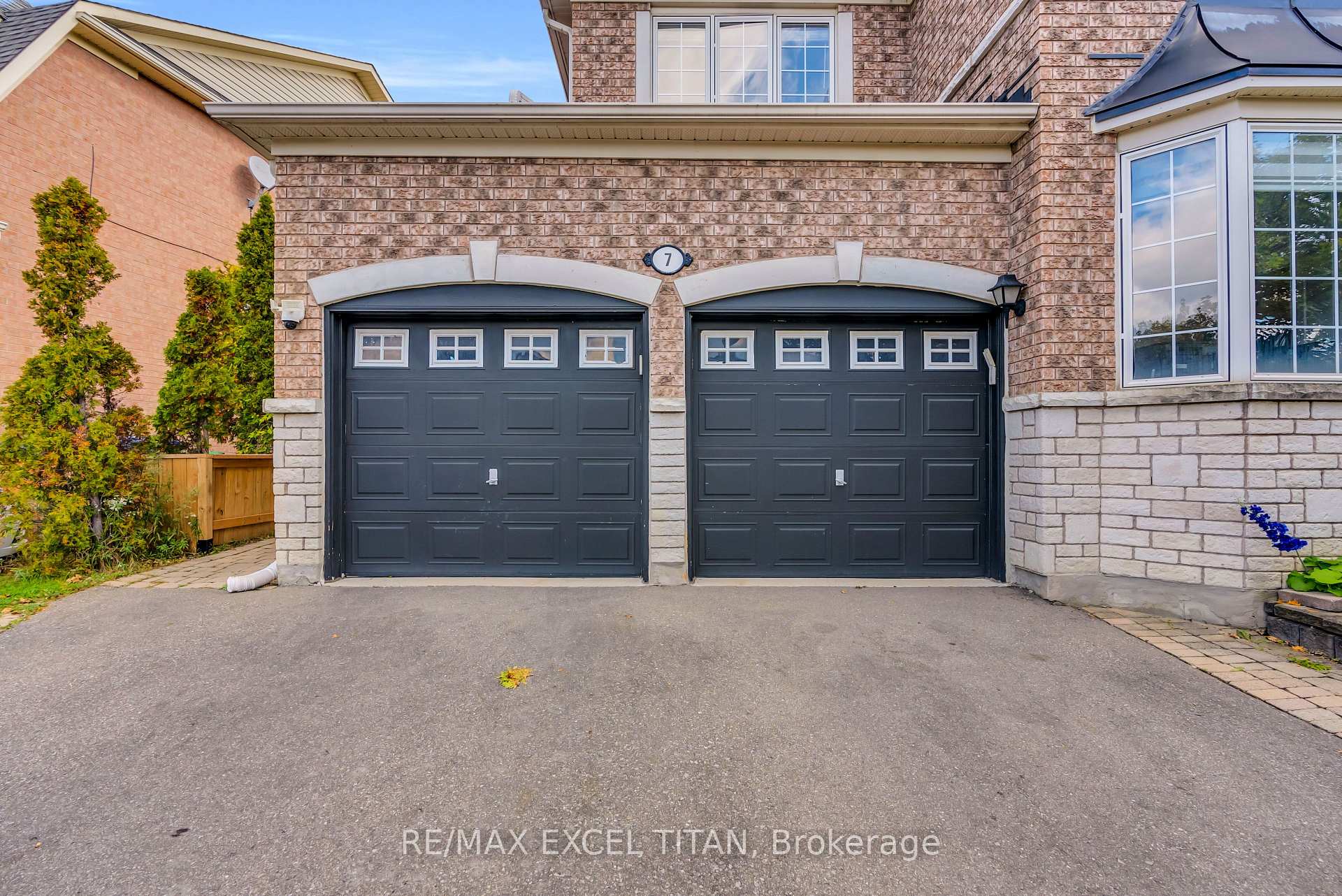 Photo 4 of 7 Braydon Boulevard, Brampton, Vales of Castlemore — HOMEH