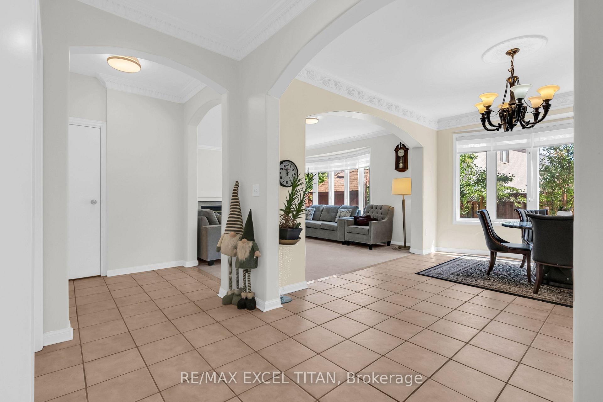 Photo 10 of 7 Braydon Boulevard, Brampton, Vales of Castlemore — HOMEH