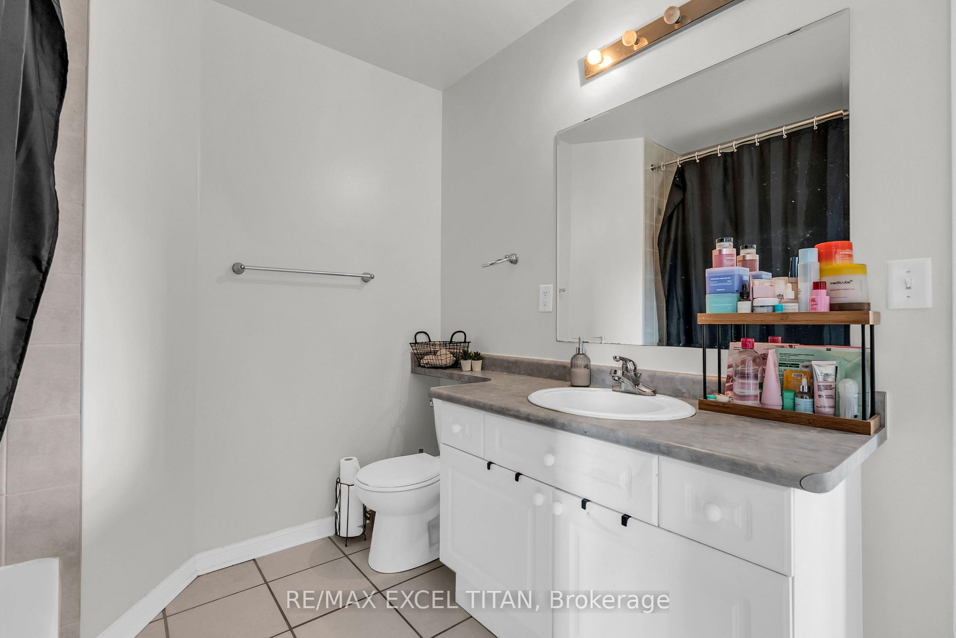 Photo 34 of 7 Braydon Boulevard, Brampton, Vales of Castlemore — HOMEH