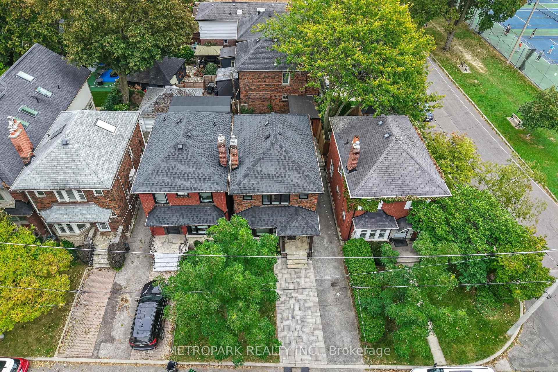 Photo 4 of 29 Kappele Avenue, Toronto, Lawrence Park North — HOMEH