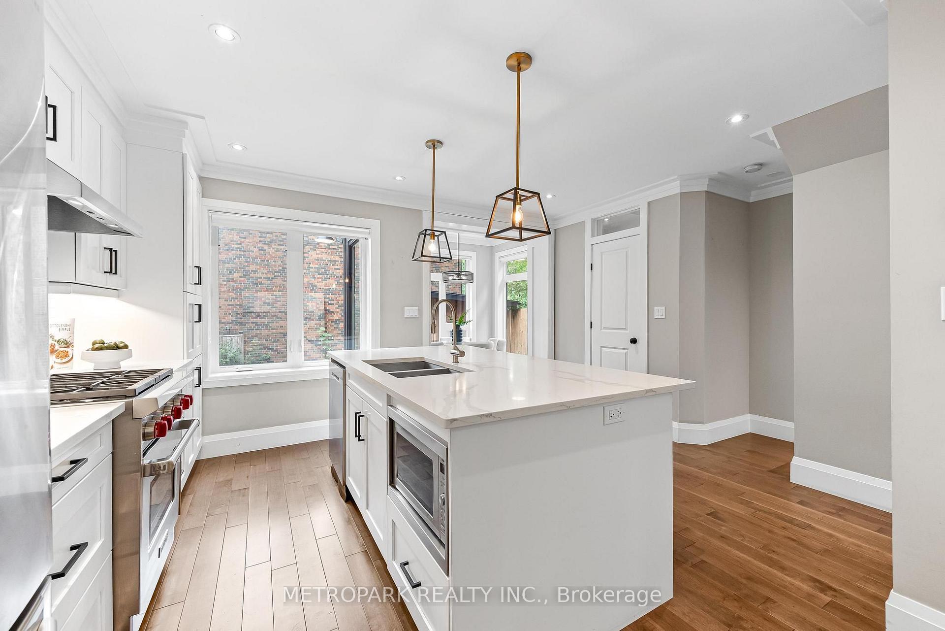 Photo 16 of 29 Kappele Avenue, Toronto, Lawrence Park North — HOMEH