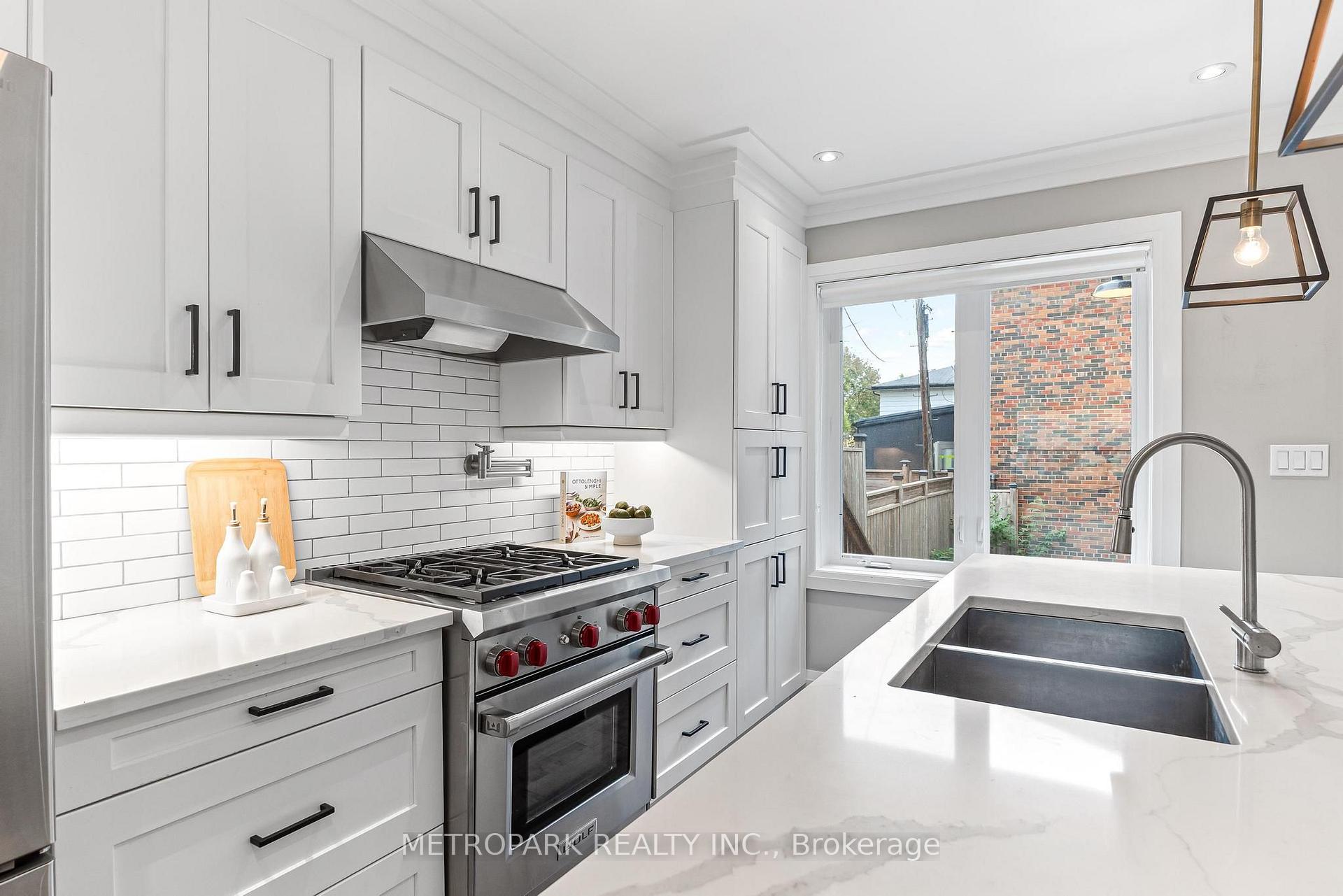 Photo 17 of 29 Kappele Avenue, Toronto, Lawrence Park North — HOMEH
