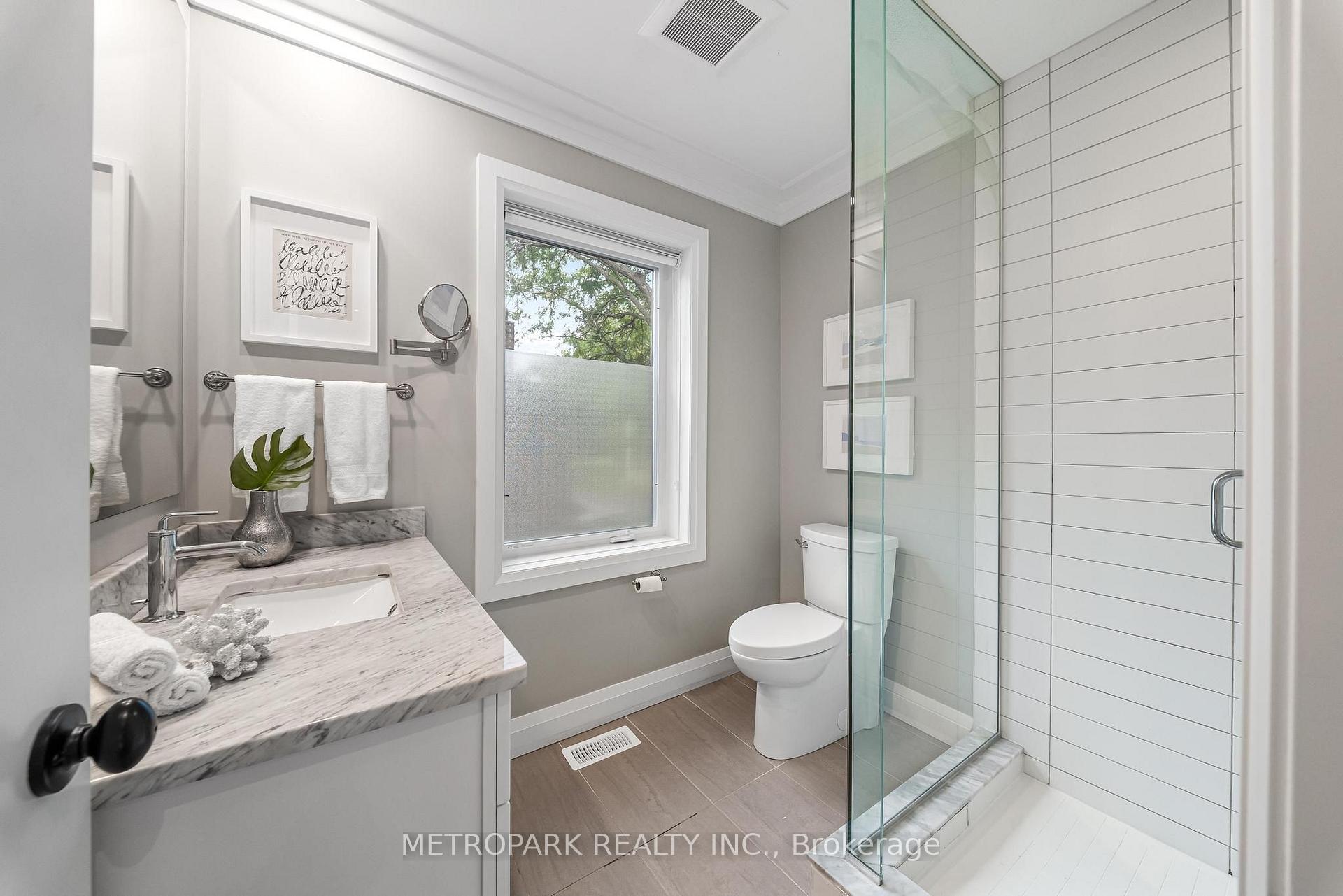 Photo 24 of 29 Kappele Avenue, Toronto, Lawrence Park North — HOMEH
