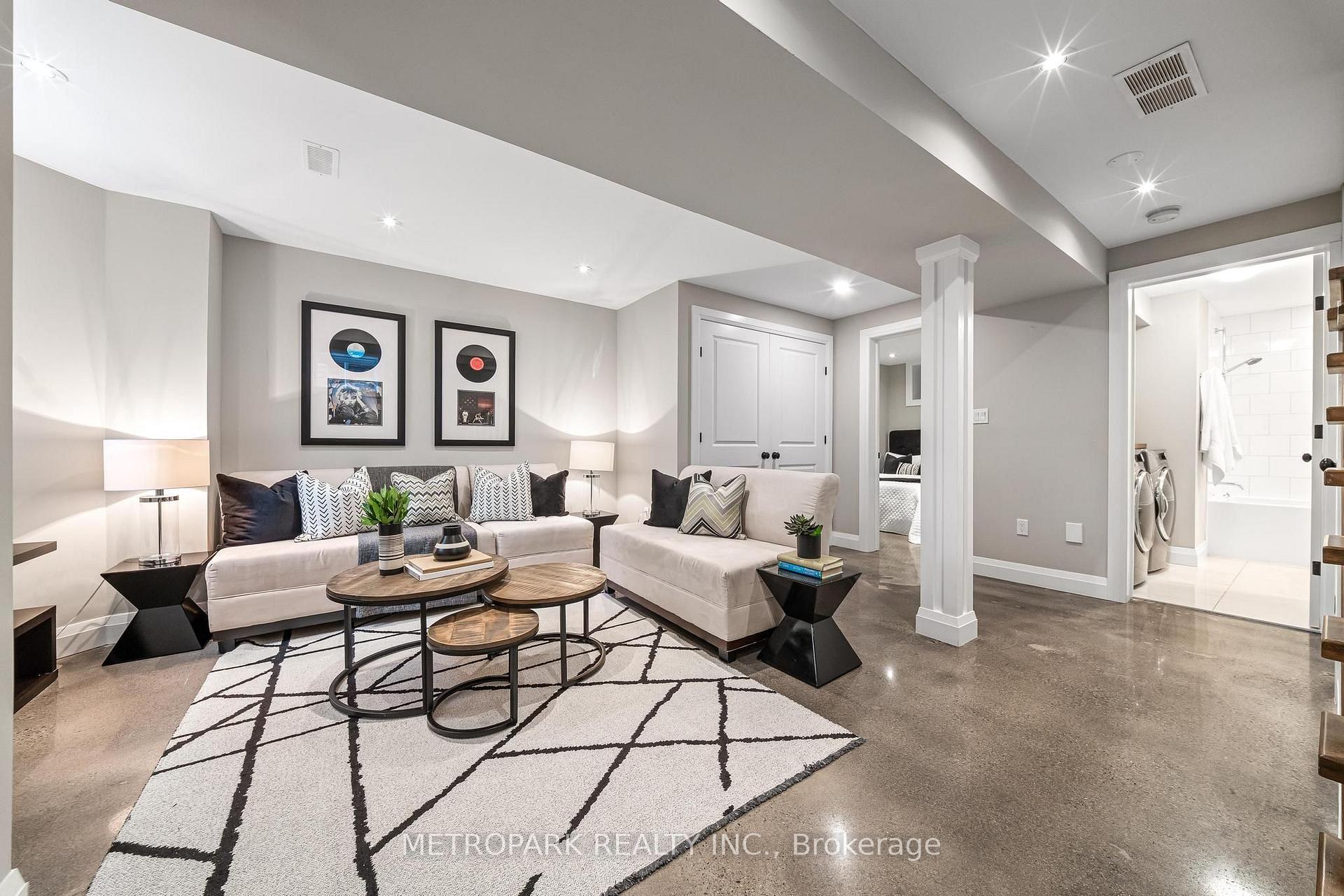 Photo 26 of 29 Kappele Avenue, Toronto, Lawrence Park North — HOMEH