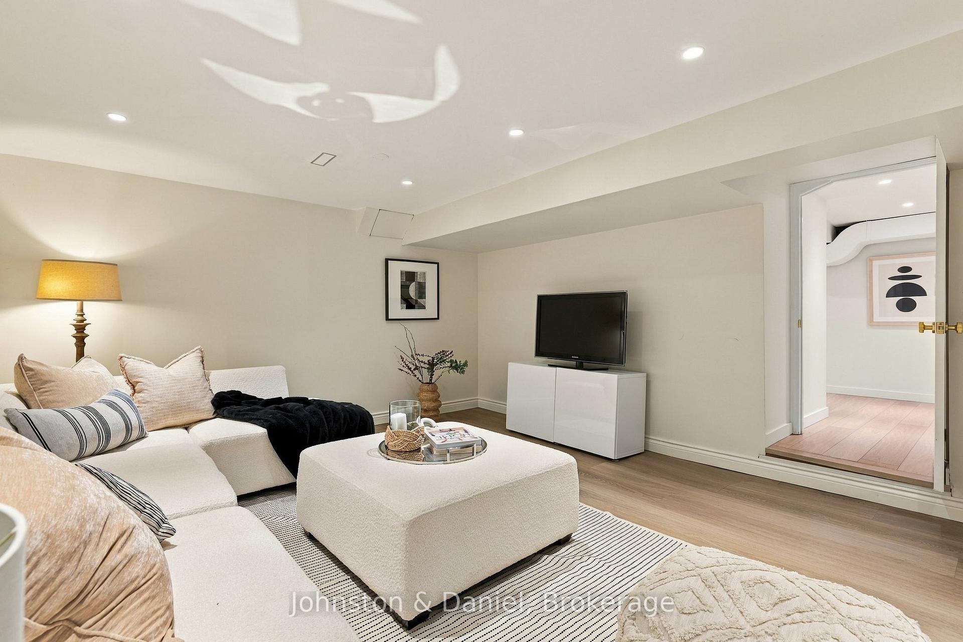 Photo 35 of 72 Gormley Avenue, Toronto, Yonge-St. Clair — HOMEH