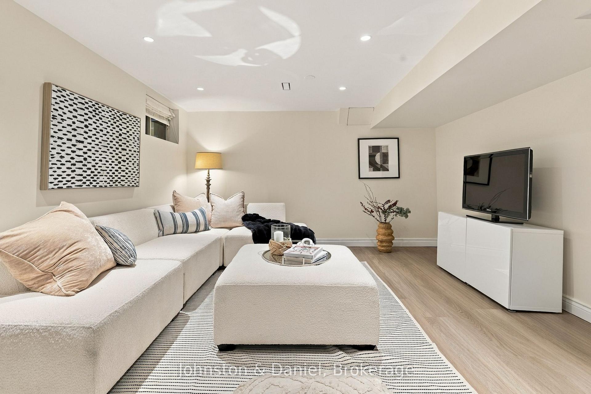 Photo 37 of 72 Gormley Avenue, Toronto, Yonge-St. Clair — HOMEH