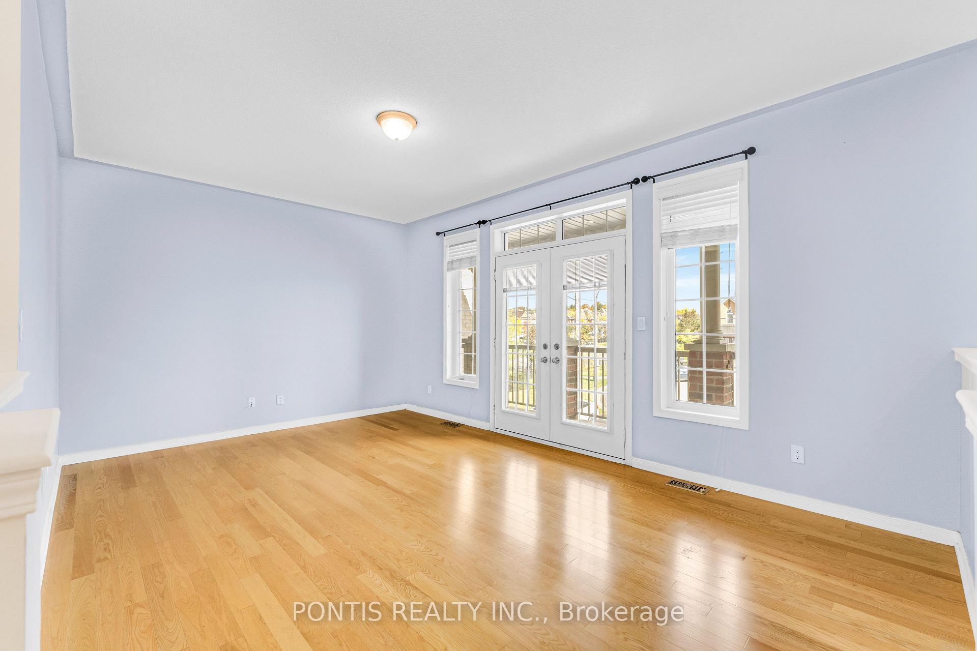 Photo 7 of 14 Arrowstone Court, Brampton, Sandringham-Wellington — HOMEH