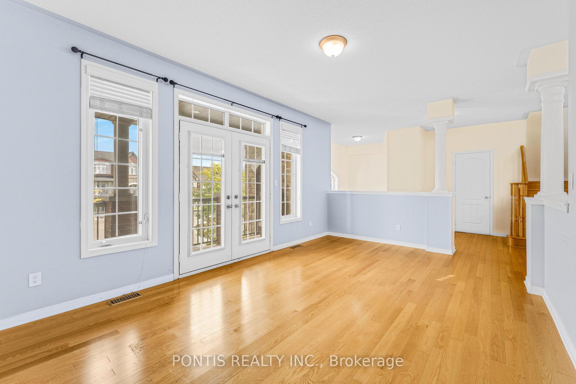 Photo 8 of 14 Arrowstone Court, Brampton, Sandringham-Wellington — HOMEH