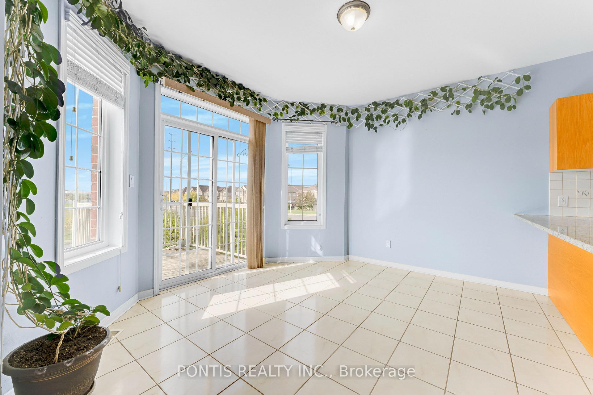 Photo 16 of 14 Arrowstone Court, Brampton, Sandringham-Wellington — HOMEH
