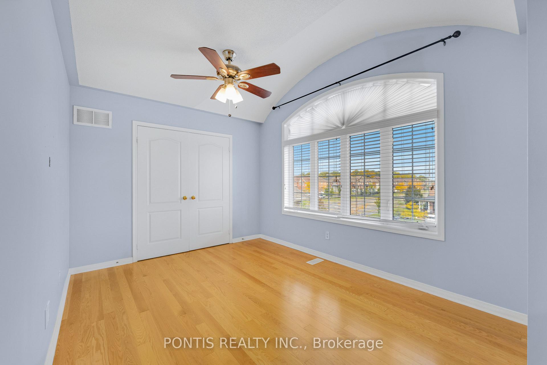 Photo 34 of 14 Arrowstone Court, Brampton, Sandringham-Wellington — HOMEH