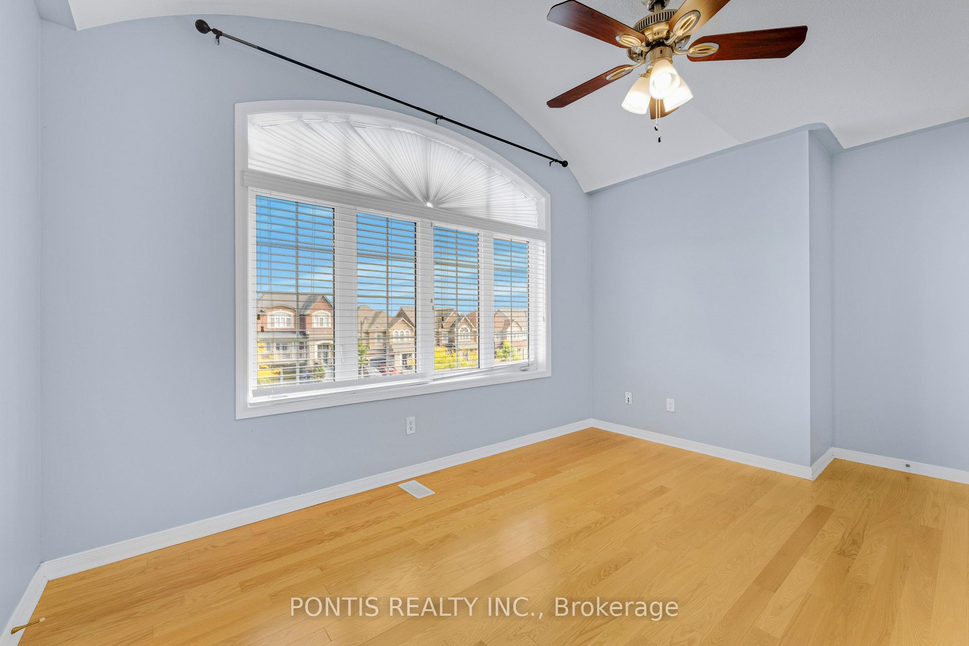 Photo 35 of 14 Arrowstone Court, Brampton, Sandringham-Wellington — HOMEH