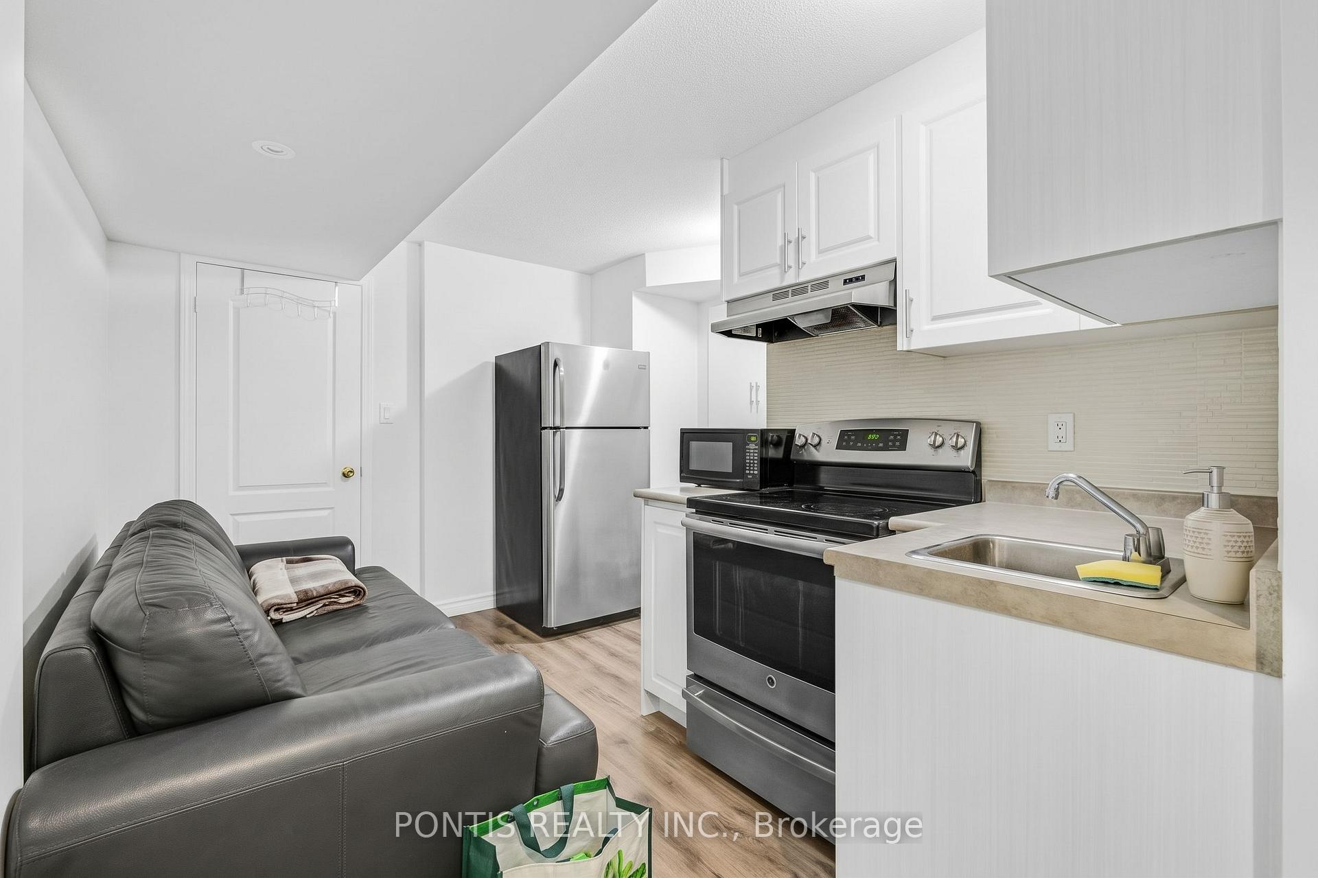 Photo 41 of 14 Arrowstone Court, Brampton, Sandringham-Wellington — HOMEH