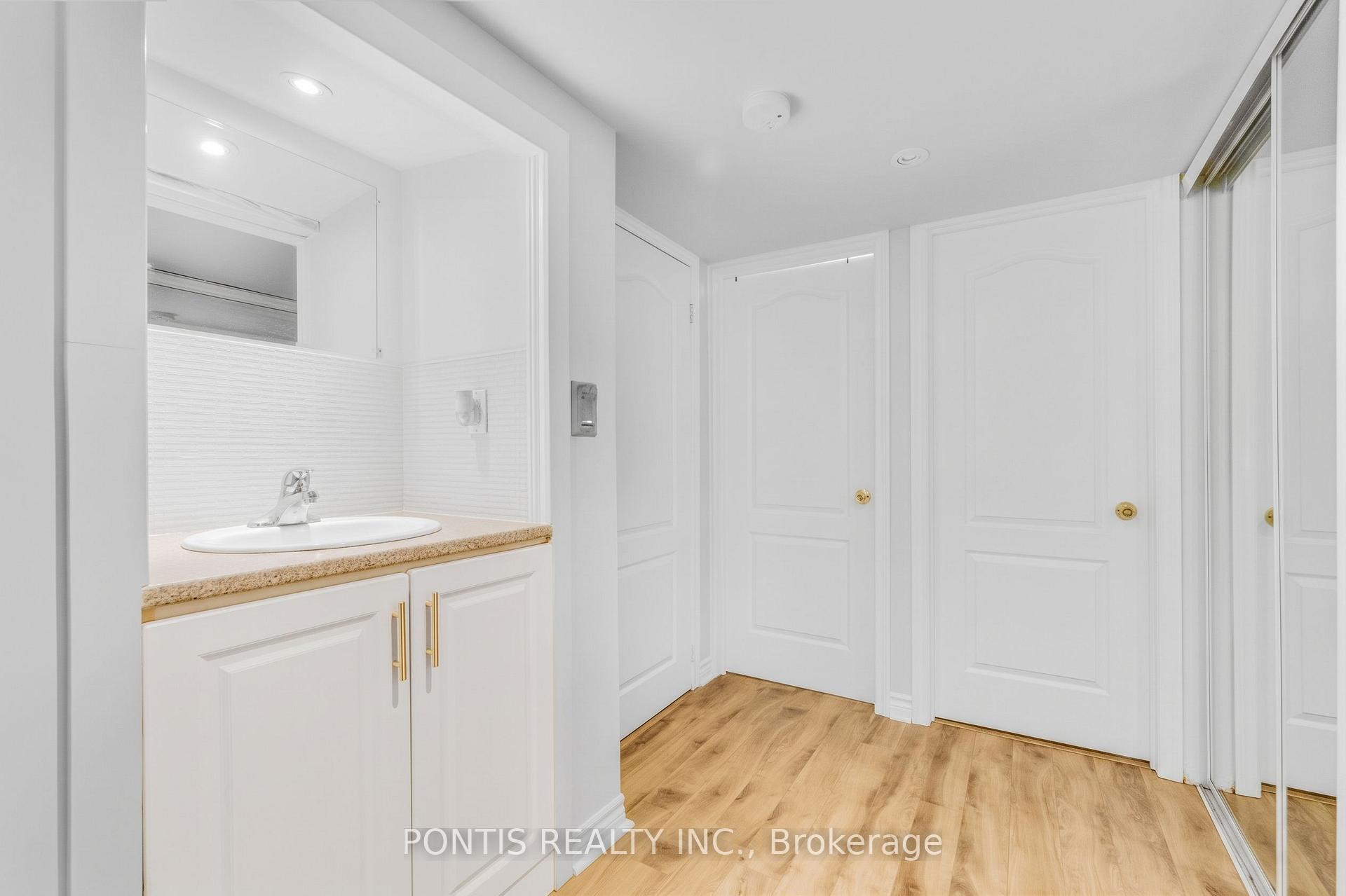 Photo 43 of 14 Arrowstone Court, Brampton, Sandringham-Wellington — HOMEH