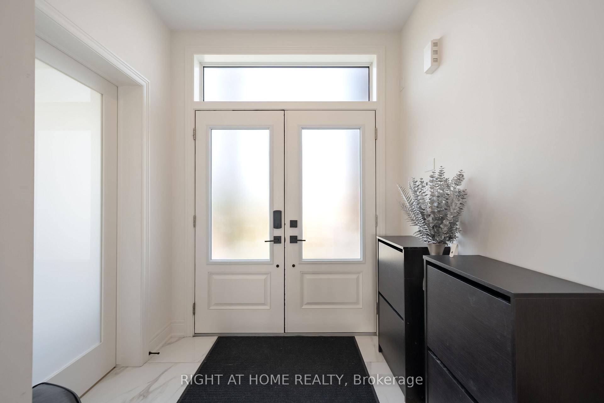 Photo 8 of 34 Hampshire Place, Hamilton, Stoney Creek Mountain — HOMEH