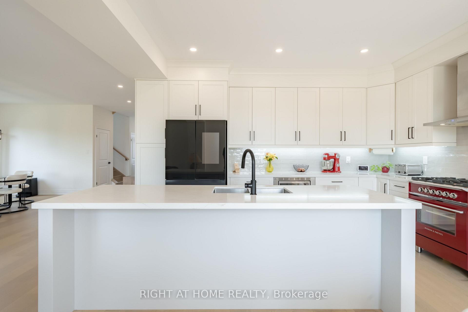 Photo 15 of 34 Hampshire Place, Hamilton, Stoney Creek Mountain — HOMEH