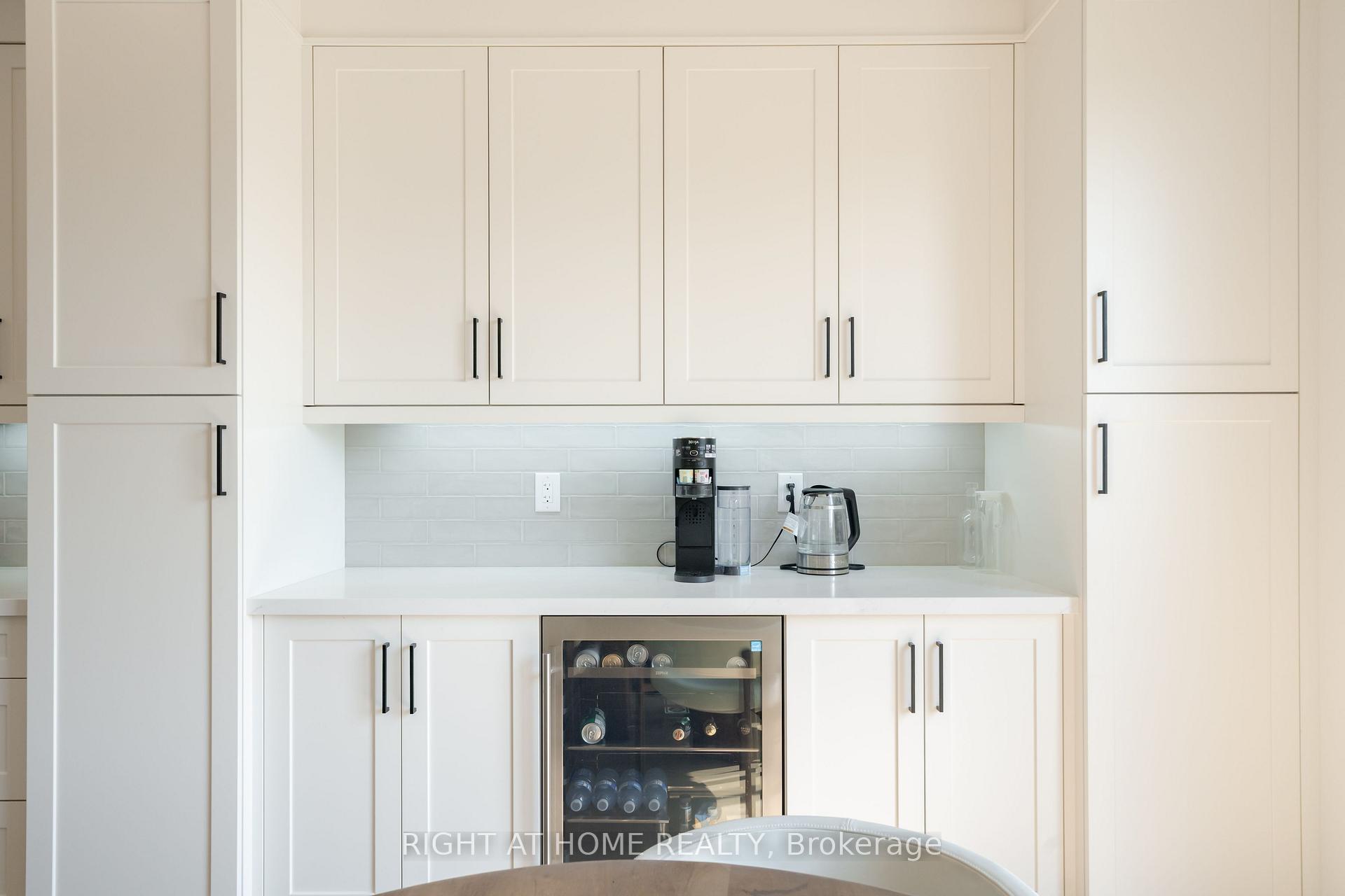 Photo 20 of 34 Hampshire Place, Hamilton, Stoney Creek Mountain — HOMEH