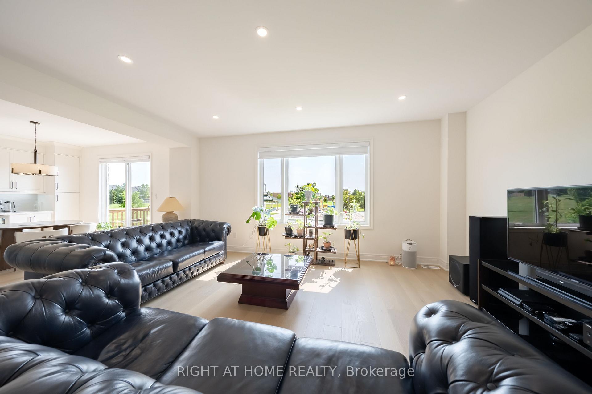 Photo 25 of 34 Hampshire Place, Hamilton, Stoney Creek Mountain — HOMEH