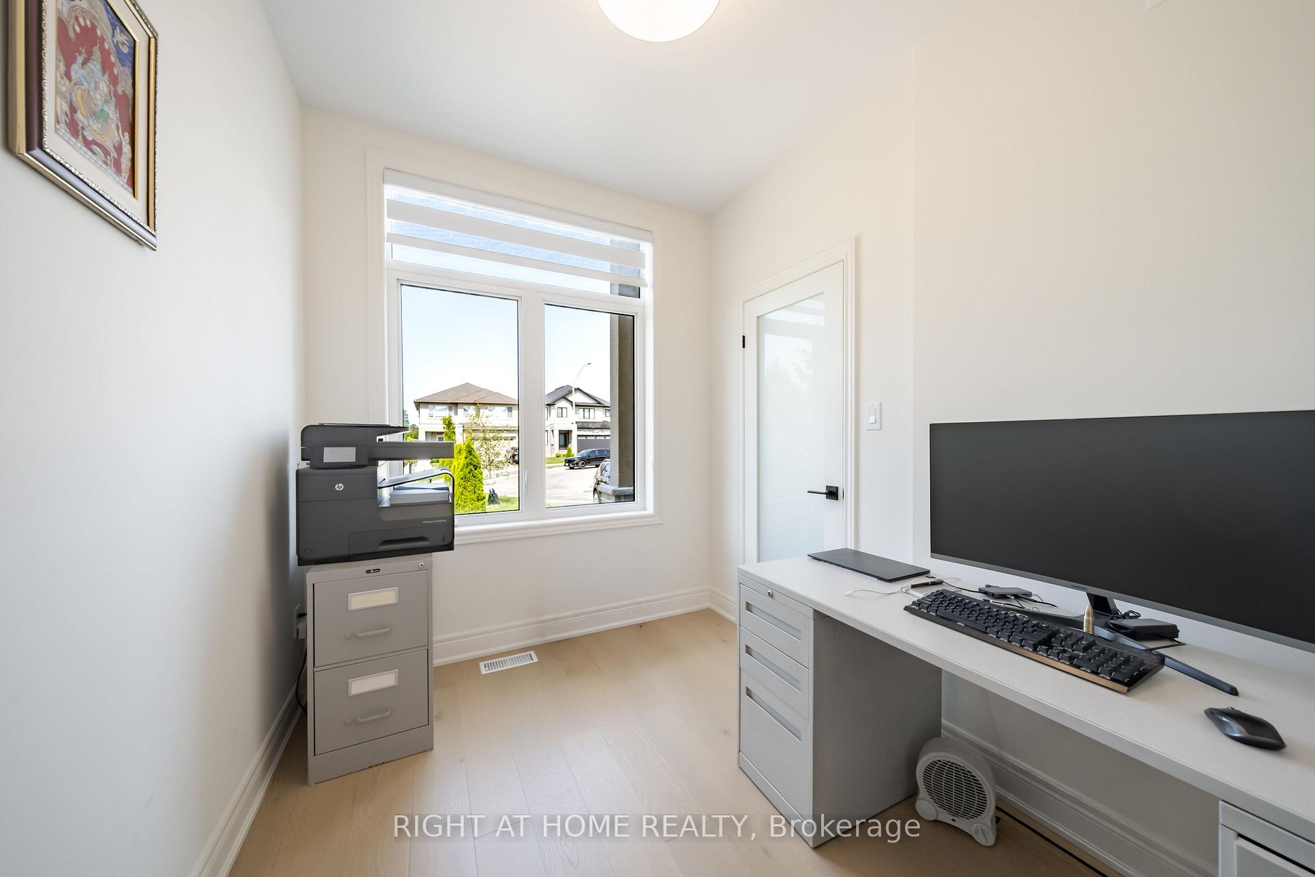 Photo 26 of 34 Hampshire Place, Hamilton, Stoney Creek Mountain — HOMEH