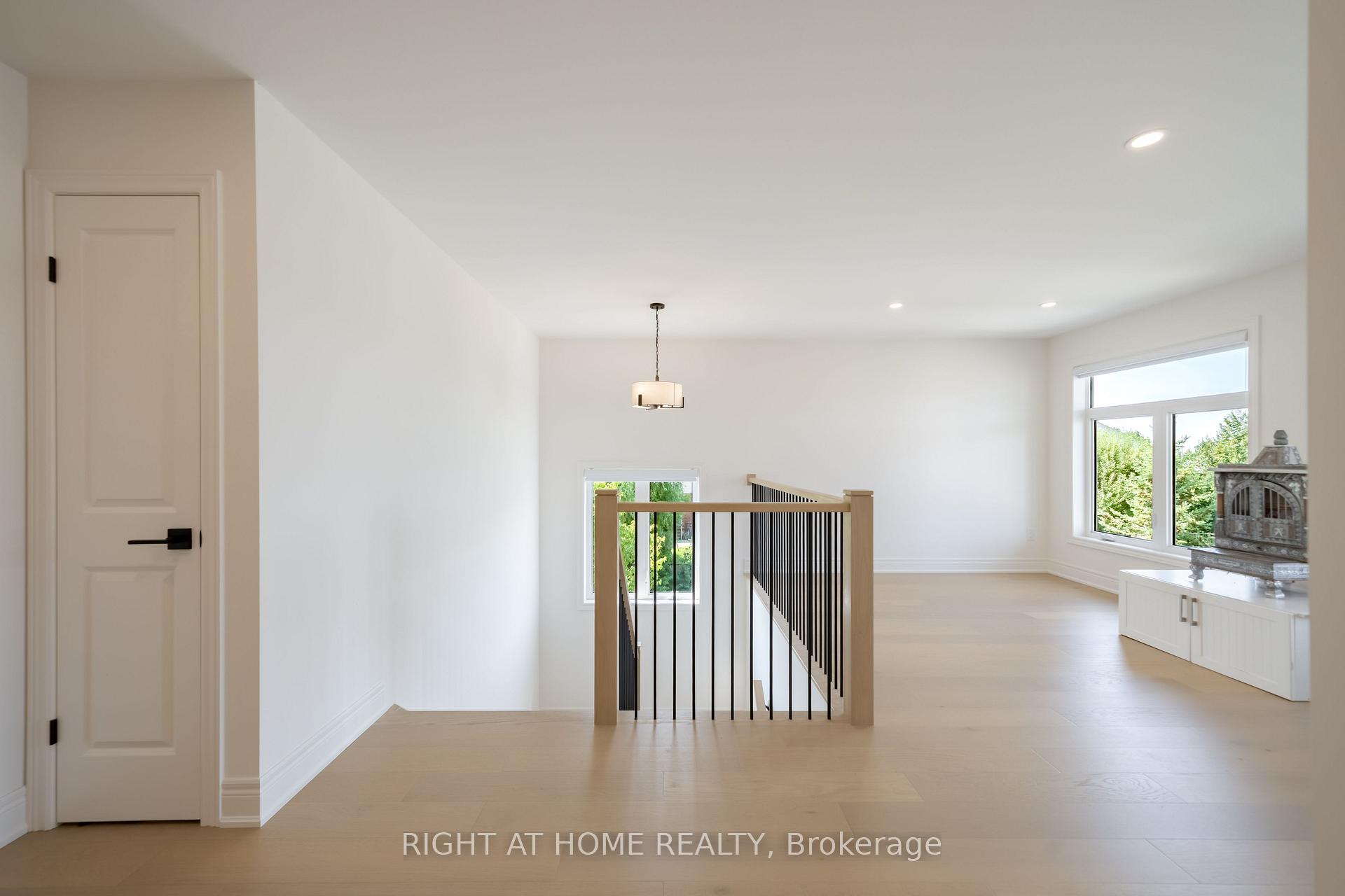 Photo 30 of 34 Hampshire Place, Hamilton, Stoney Creek Mountain — HOMEH