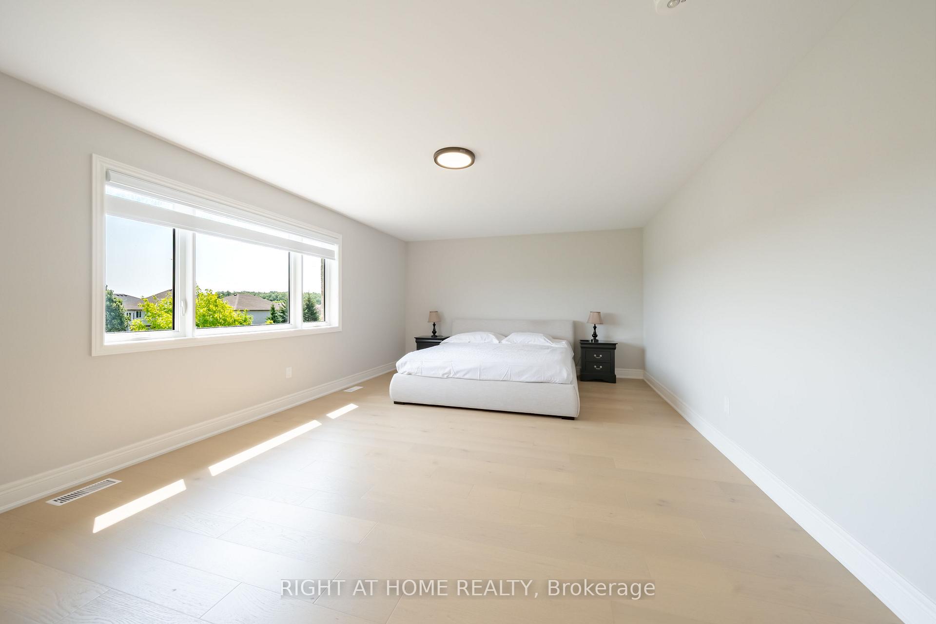 Photo 33 of 34 Hampshire Place, Hamilton, Stoney Creek Mountain — HOMEH