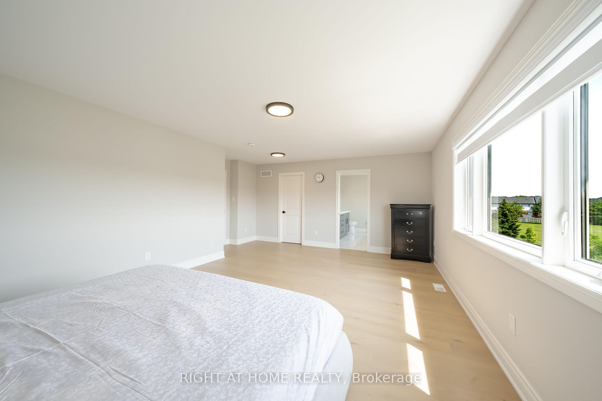 Photo 34 of 34 Hampshire Place, Hamilton, Stoney Creek Mountain — HOMEH