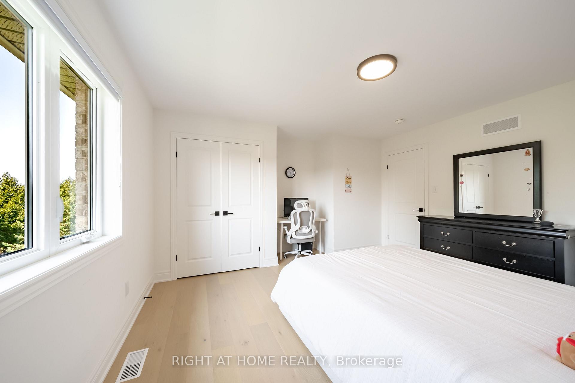 Photo 39 of 34 Hampshire Place, Hamilton, Stoney Creek Mountain — HOMEH