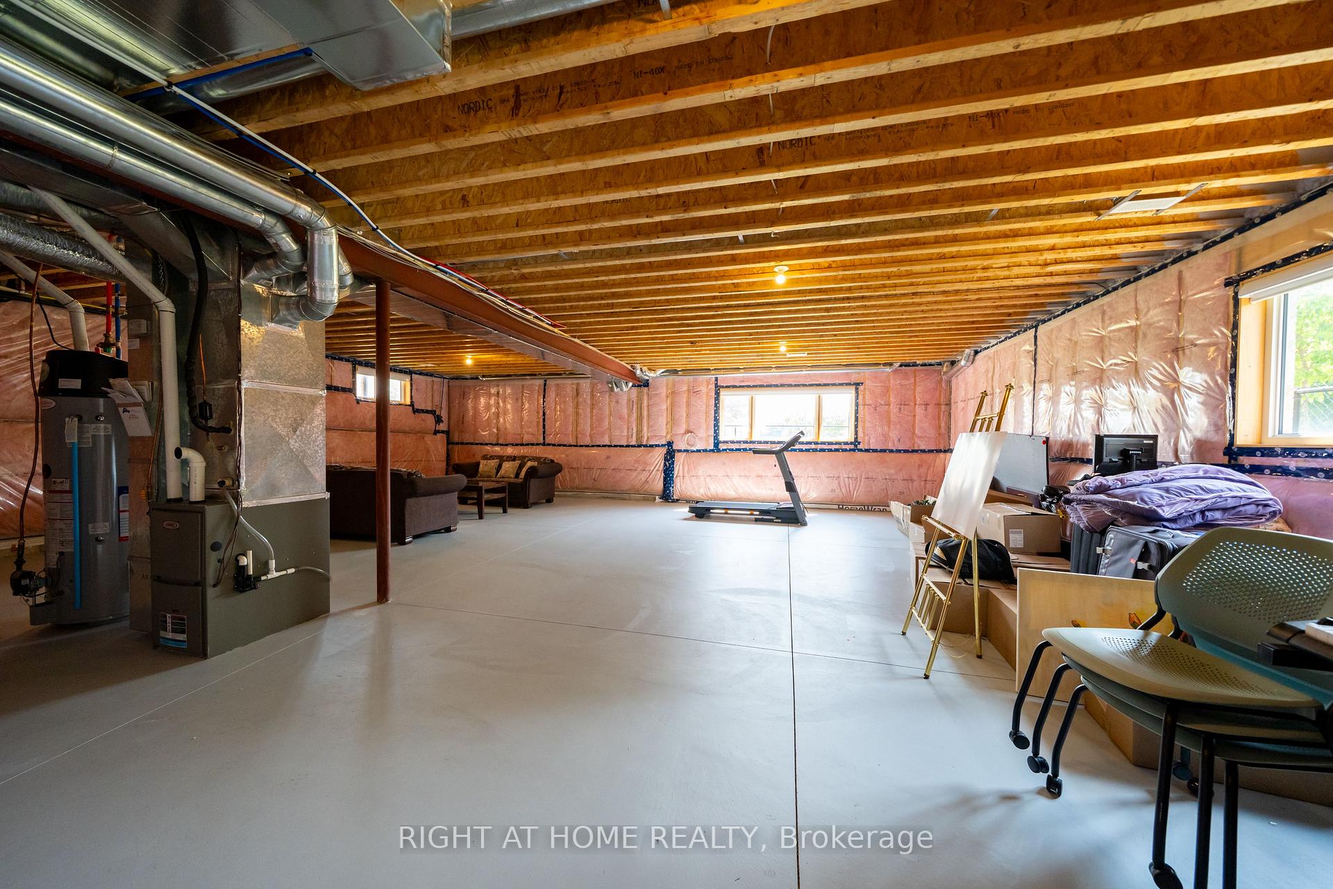Photo 43 of 34 Hampshire Place, Hamilton, Stoney Creek Mountain — HOMEH