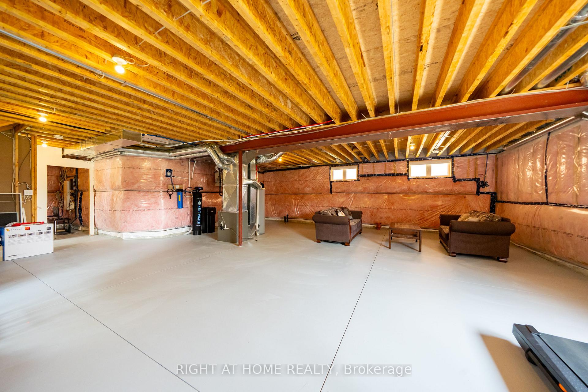 Photo 44 of 34 Hampshire Place, Hamilton, Stoney Creek Mountain — HOMEH