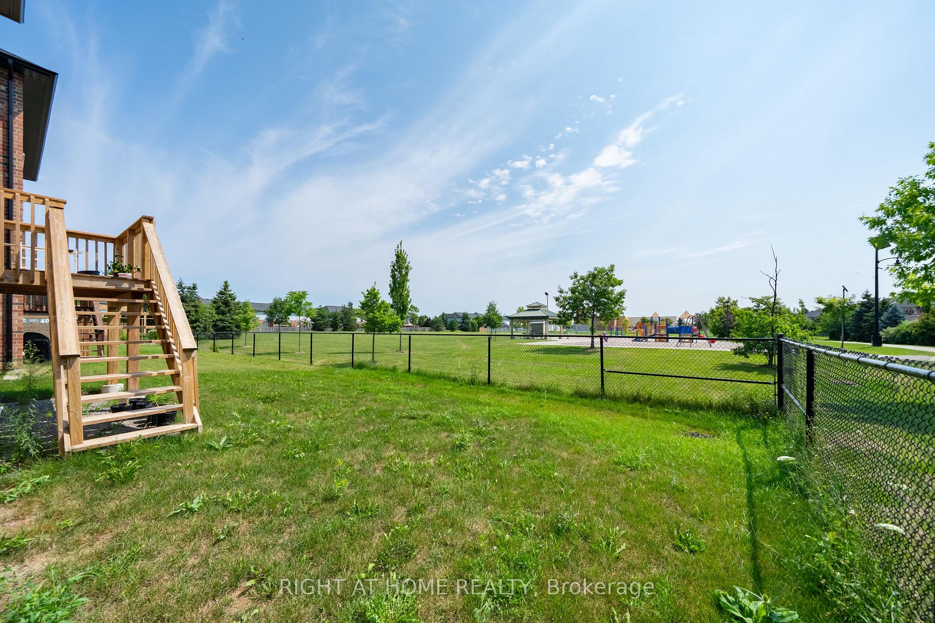 Photo 49 of 34 Hampshire Place, Hamilton, Stoney Creek Mountain — HOMEH