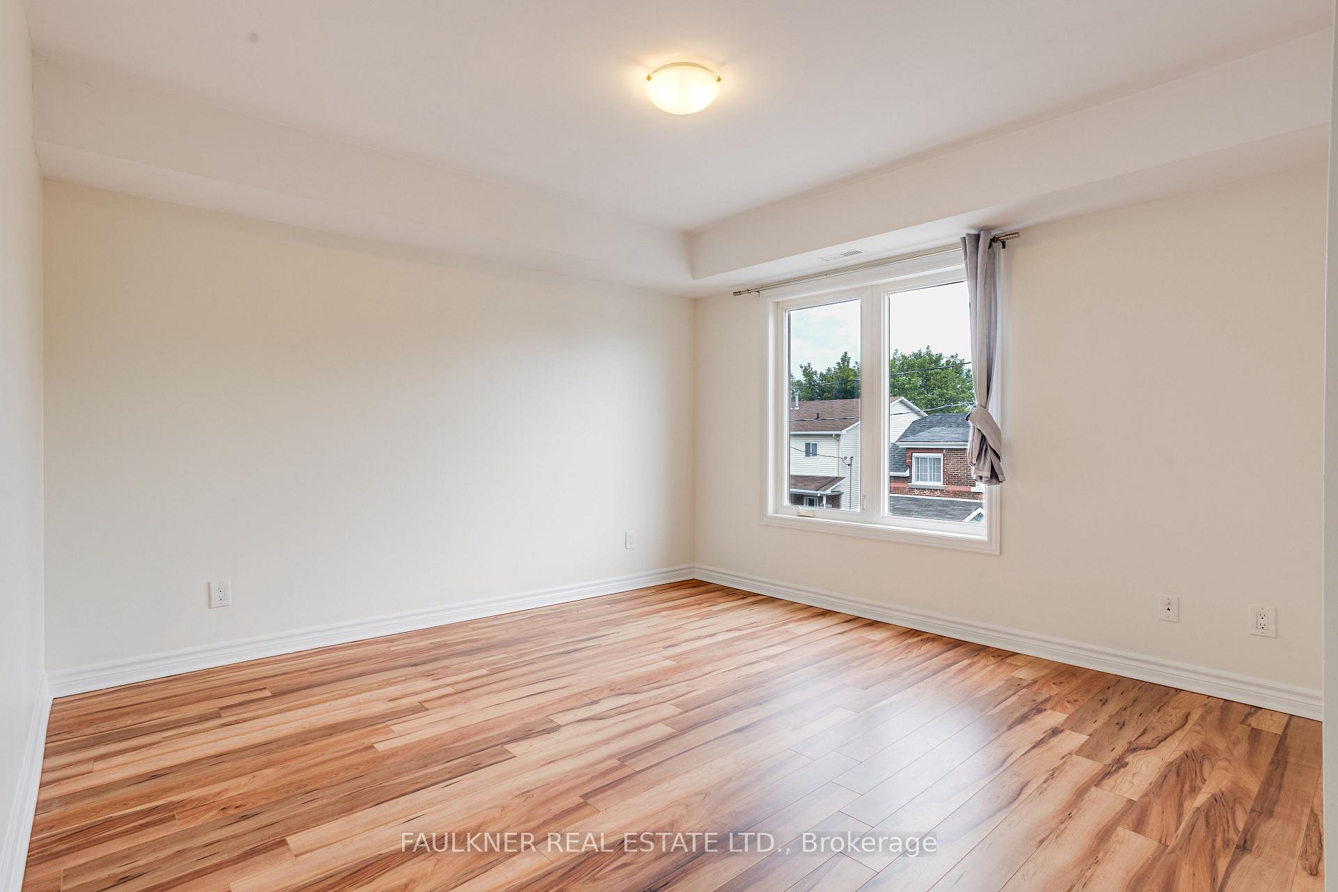 Photo 7 of 216 Carillon Street, Ottawa, Vanier — HOMEH