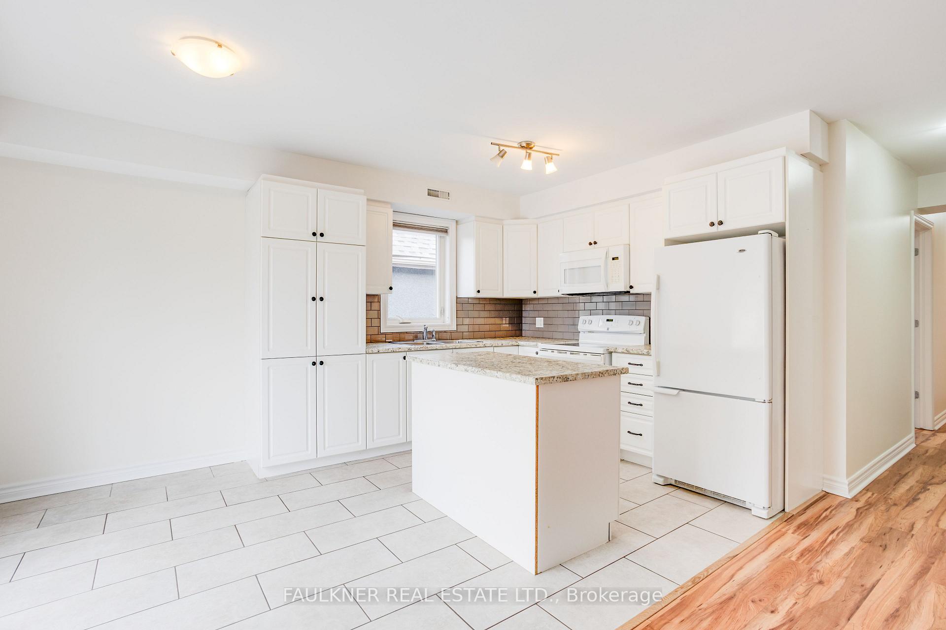 Photo 19 of 216 Carillon Street, Ottawa, Vanier — HOMEH