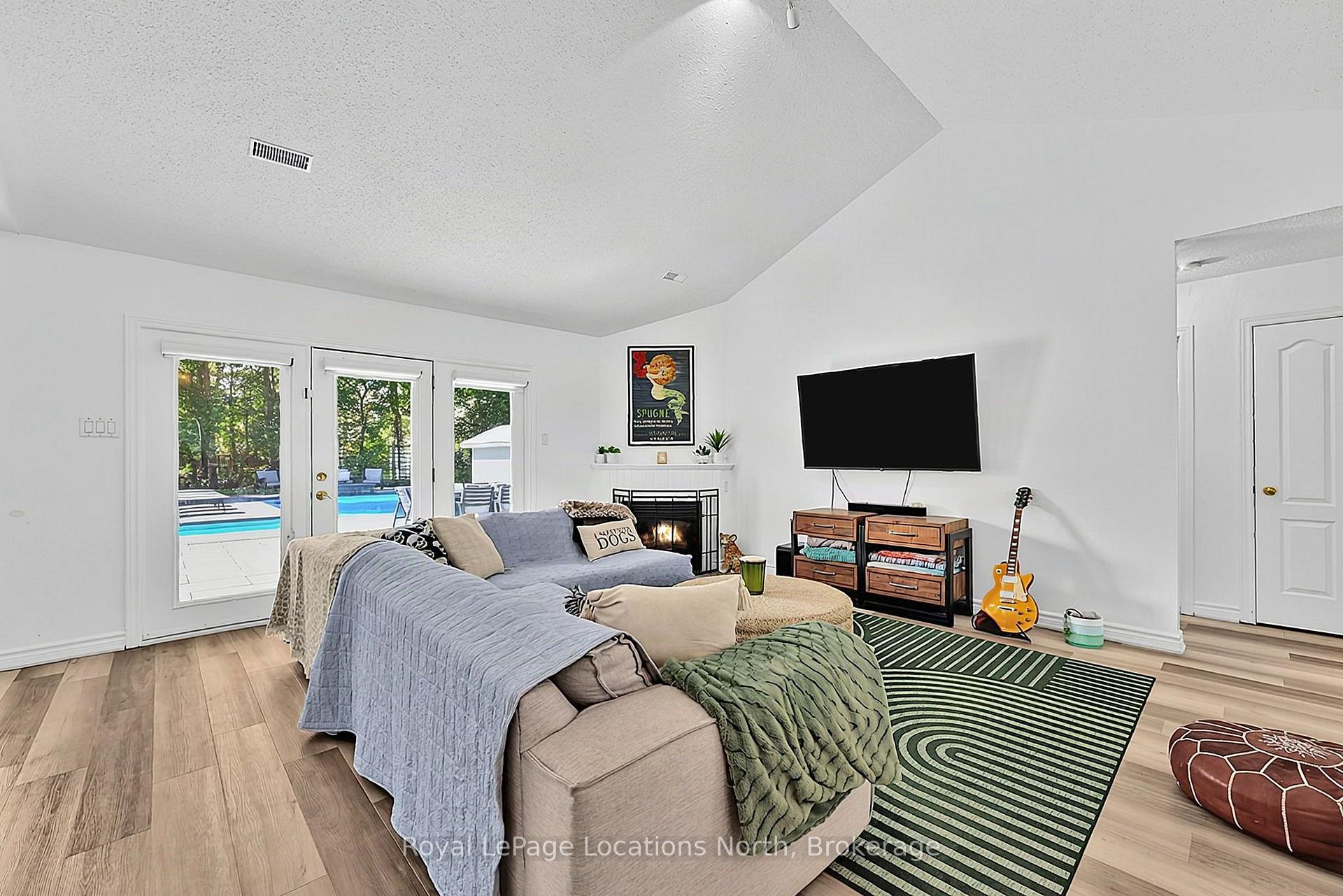 Photo 10 of 39 Forest Drive, Collingwood — HOMEH